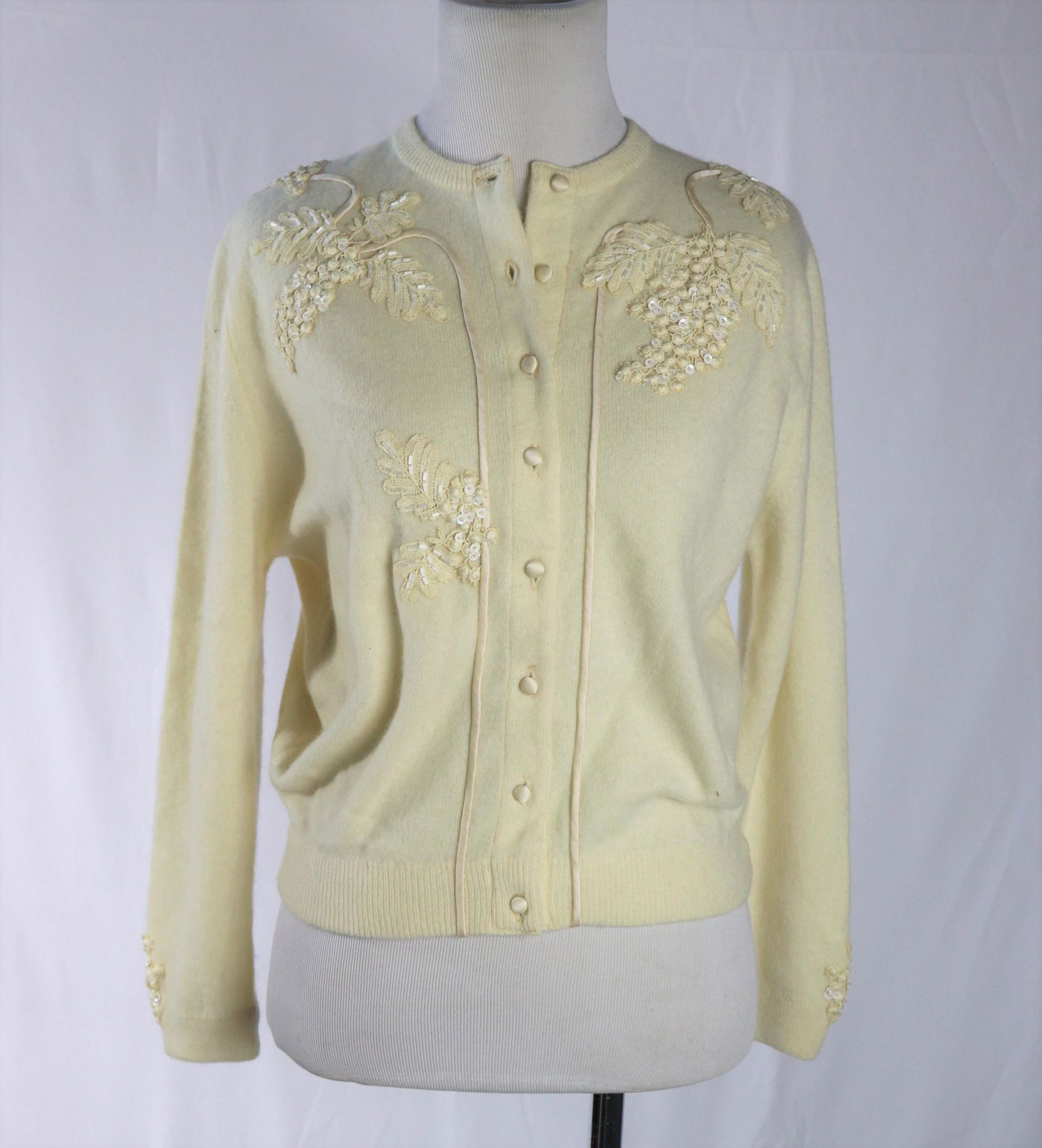 Vintage 1950's Saks Fifth Ave, Cashmere Cardigan (1 of 13)