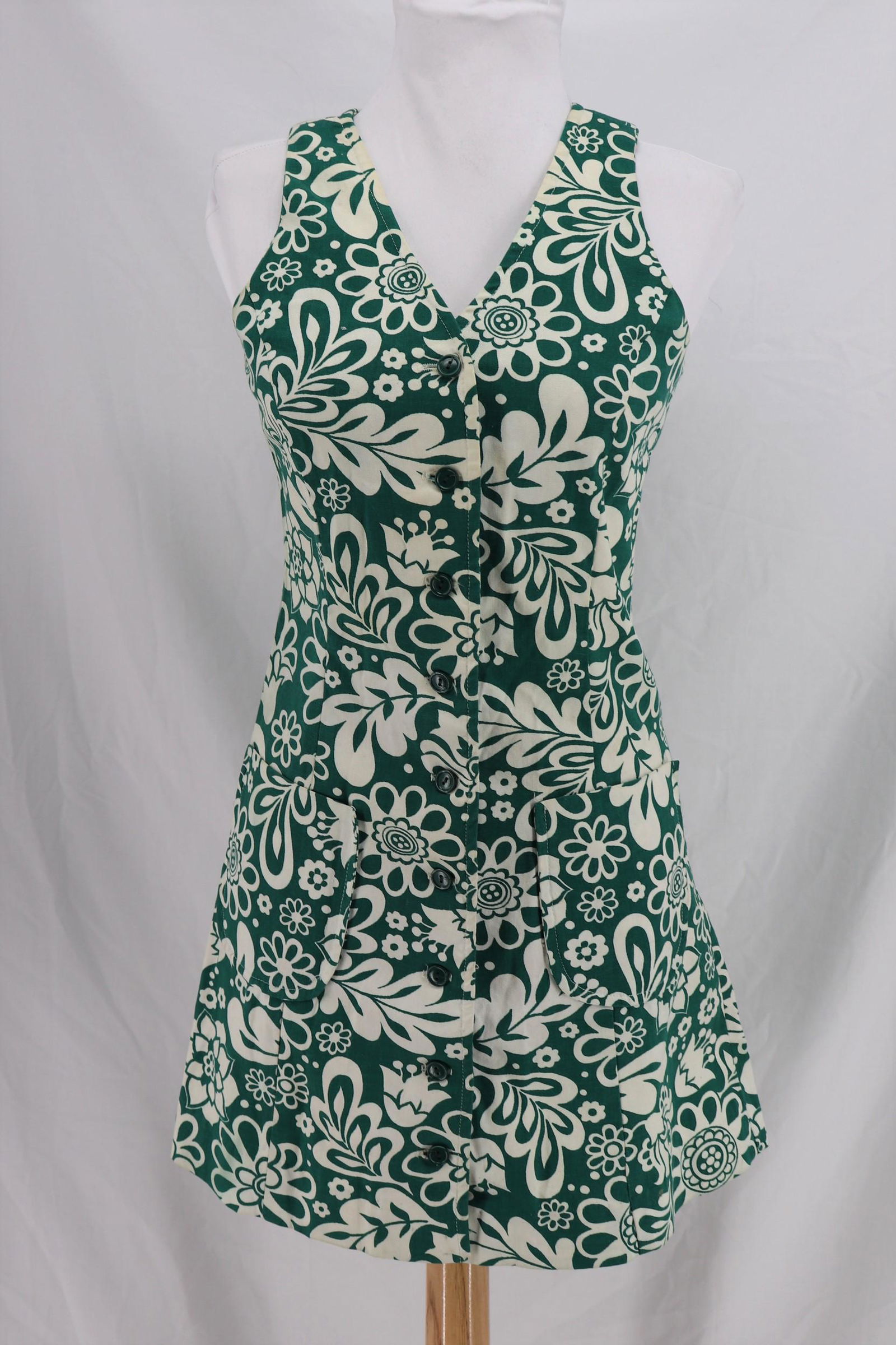 Vintage 1970's Green Cotton Floral Summer Jumper Dress (1 of 13)