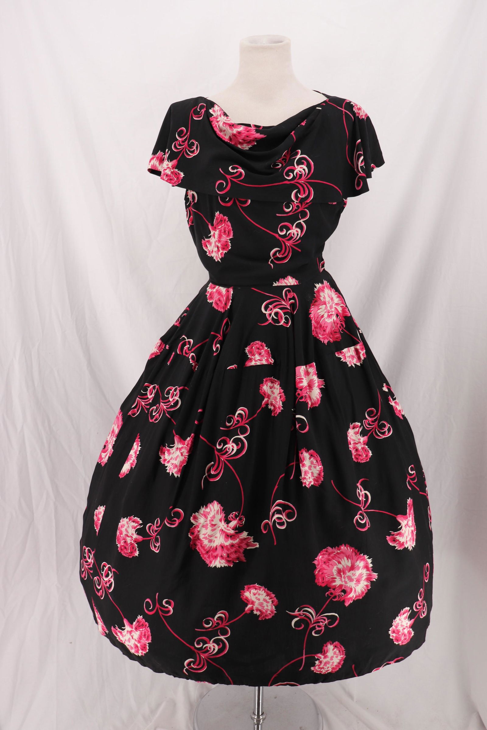 Vintage 1940's International Junior Original Rayon (1 of 9)