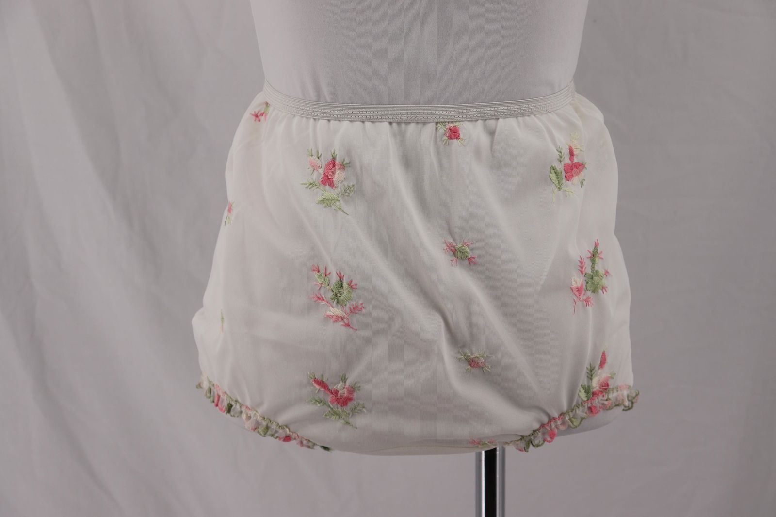 Vintage 1950's PLYMOUTH Nylon Panties with Embroidery (1 of 4)