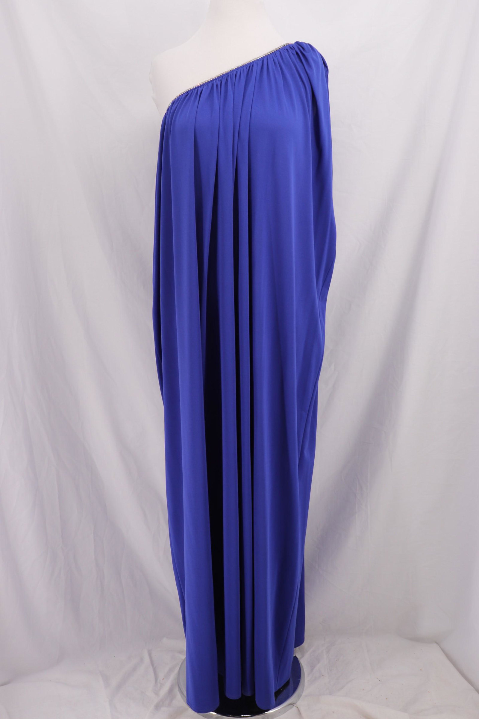 Vintage 1980's OSCAR DE LA RENTA One Shoulder Gown: 100% polyester, One shoulder, rhinestone trim neckline Approx.; up to 42 bust, good condition.