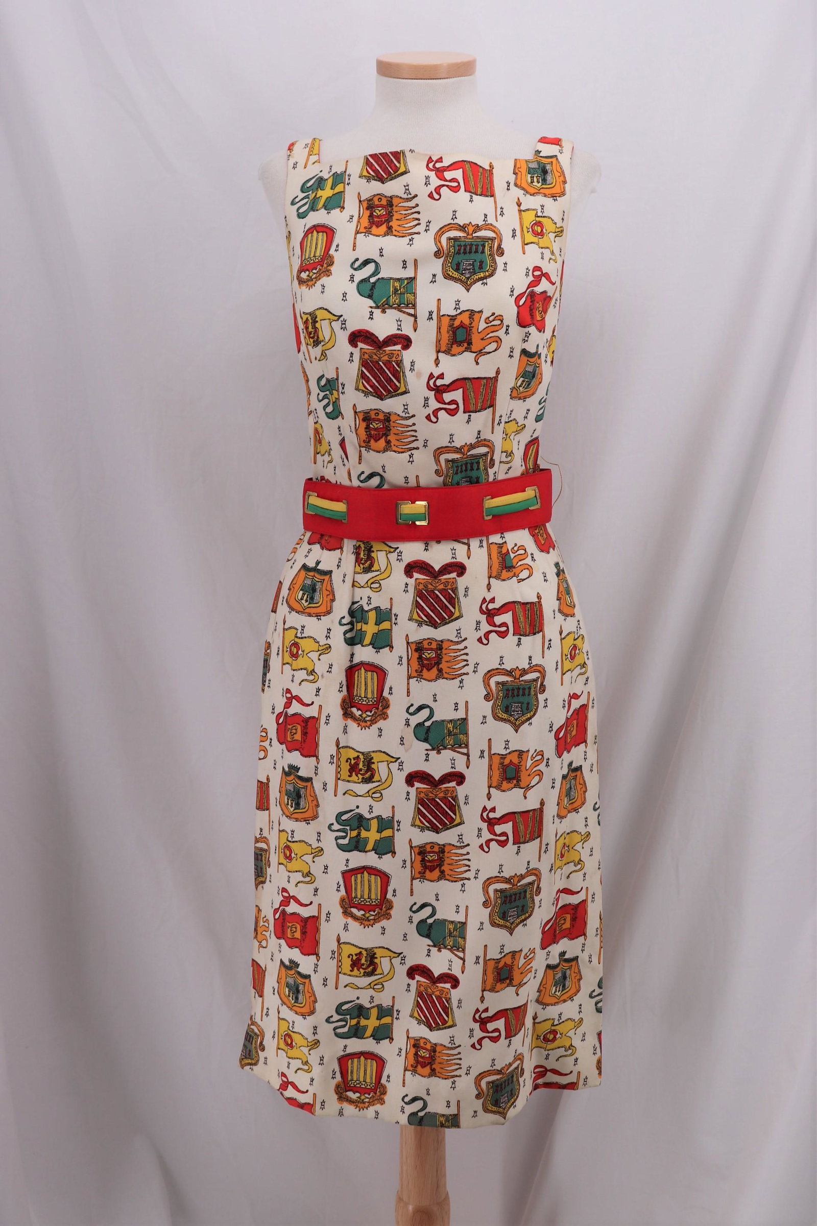 Vintage 1960's PAGETTE JR Summer Wiggle Dress: Sleeveless, square neck, darts at waist, funky belt by STAR, some slight staining (see photos) Approx.; 34 bust, 24 waist, 35 hip