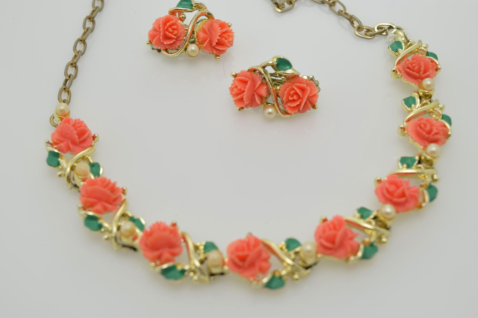 Faux coral rose and pearl necklace & earring set. (1 of 4)