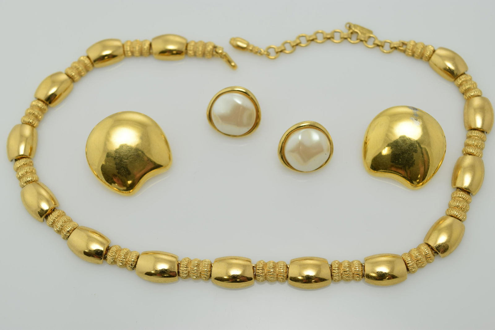 A lot of signed Monet necklace and two pairs of (1 of 4)