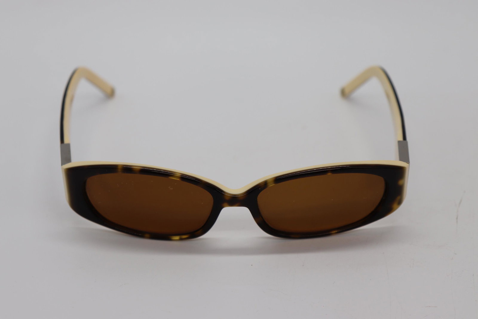 Vintage ANN KLEIN Ladies Sunglasses: shell style frames
