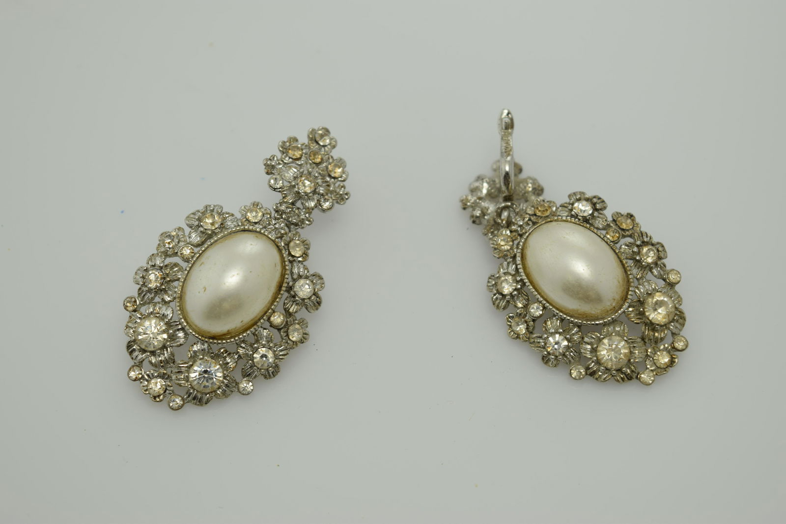 A pair of signed VANFI vintage silver tone dangle (1 of 2)