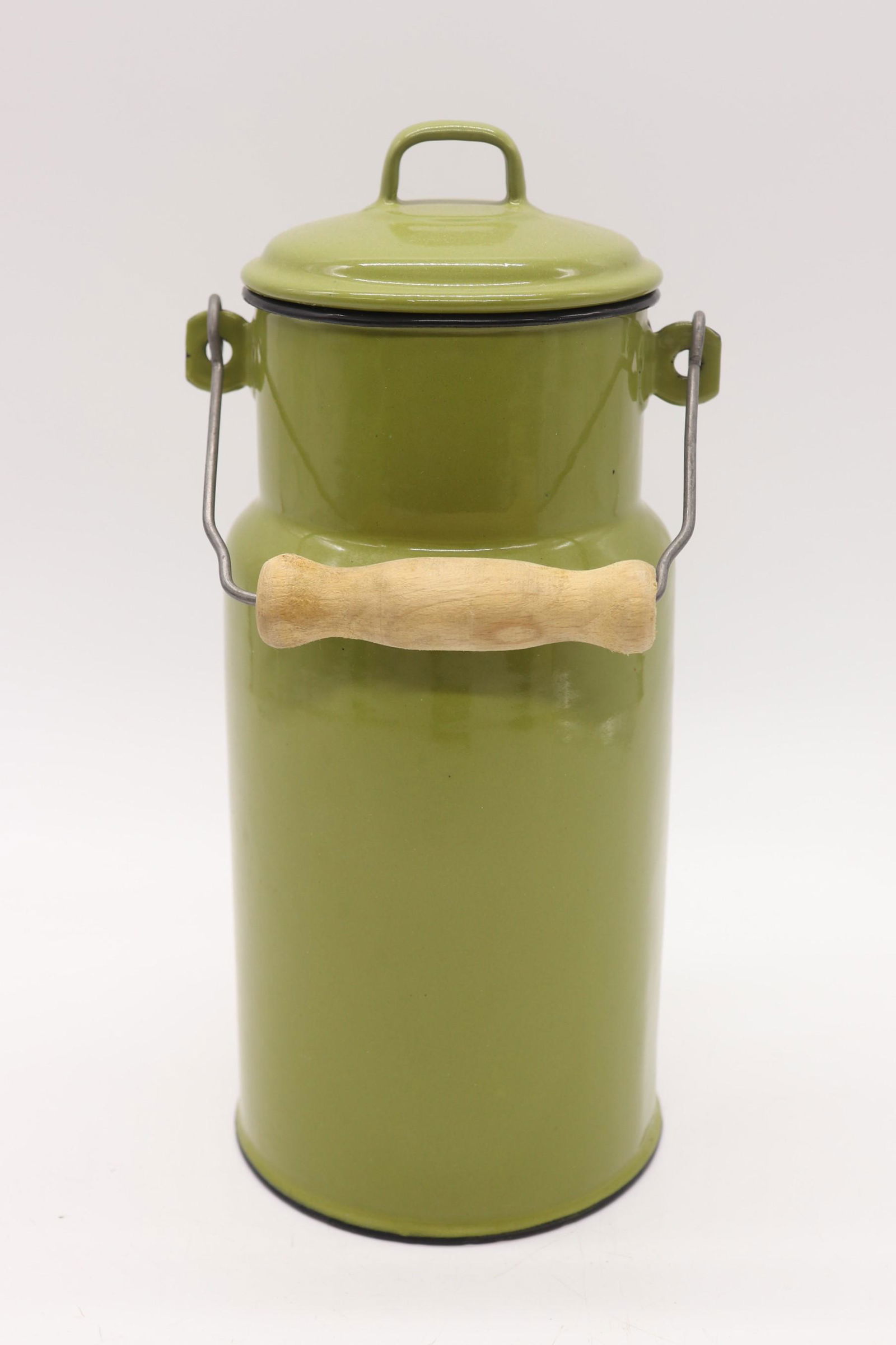 Vintage Made in Poland Granite Ware Covered Pot (1 of 4)