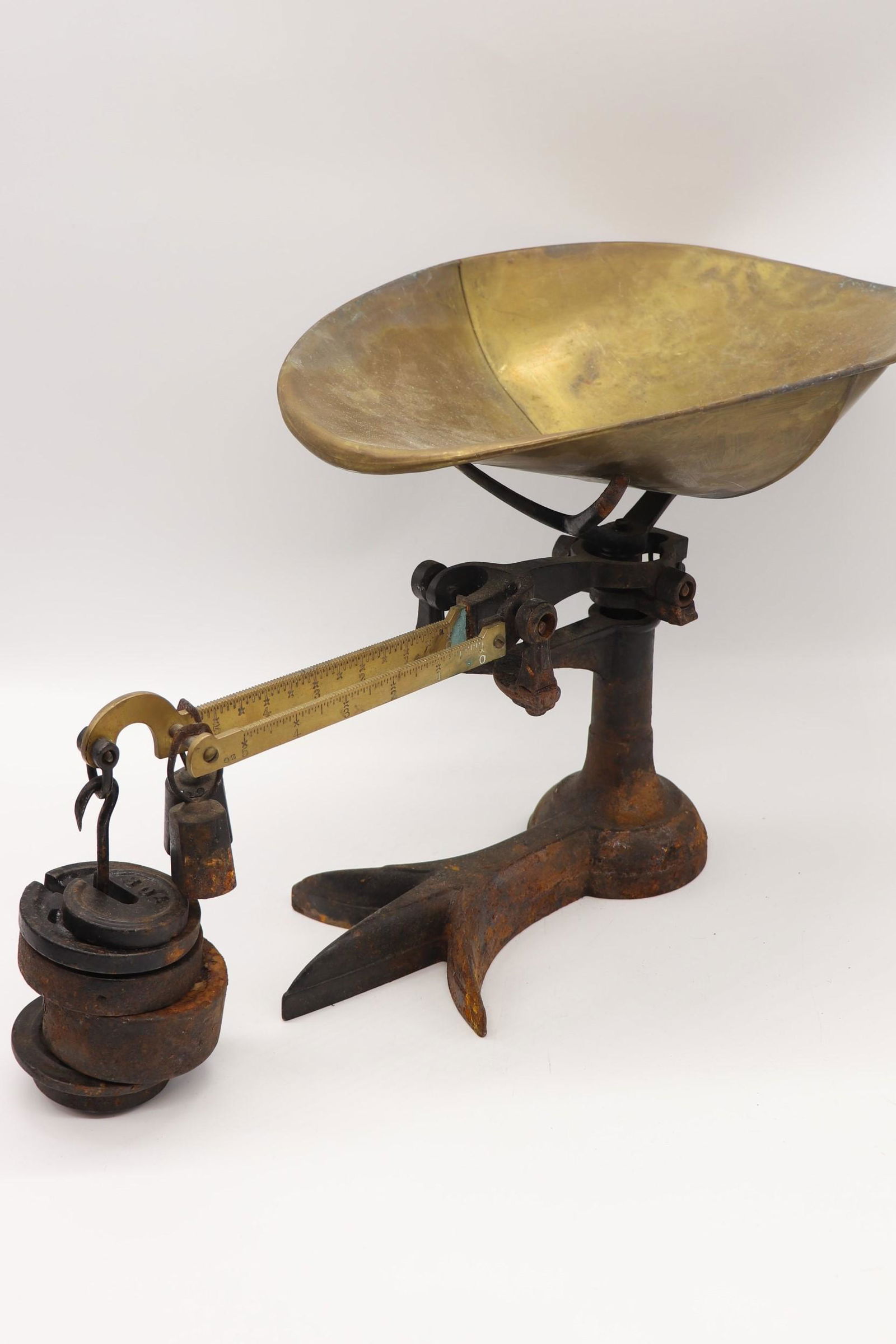 Antique Cast Iron Scale (1 of 6)