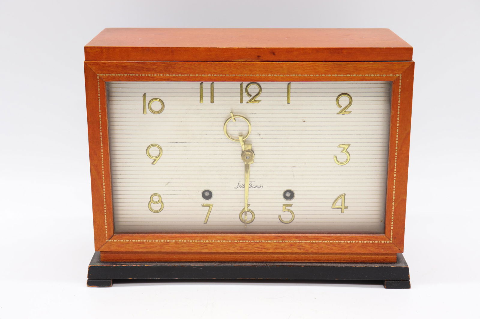 Vintage Seth Thomas Wood Case Clock Model E515-003 (1 of 6)