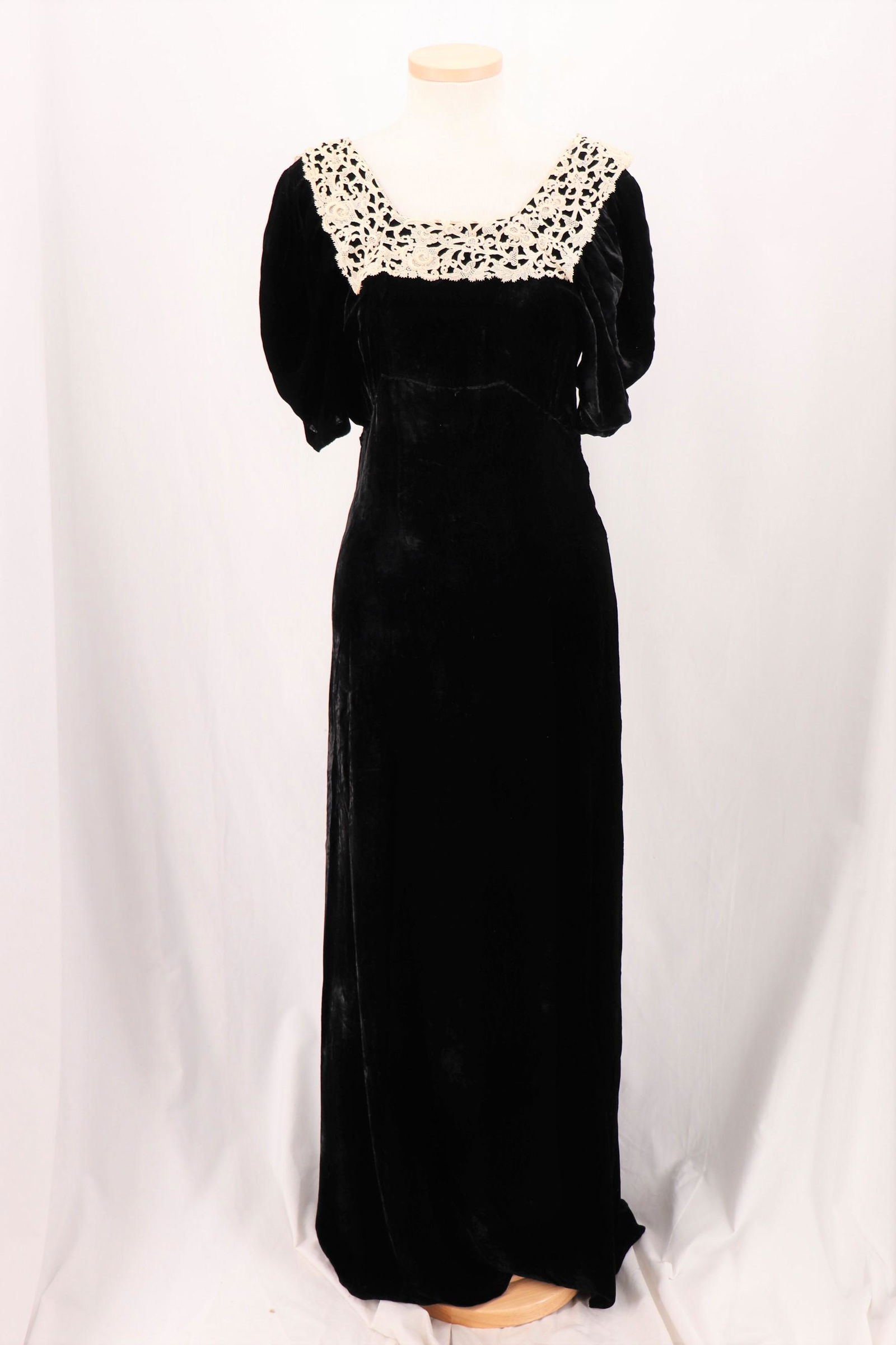 Vintage 1930's Black Velvet & Lace Gown: short pouf Sleeves, square neck with plunging back trimmed in lace, empire waist, side snaps, slinky skirt, approx. 34 bust, 28 waist