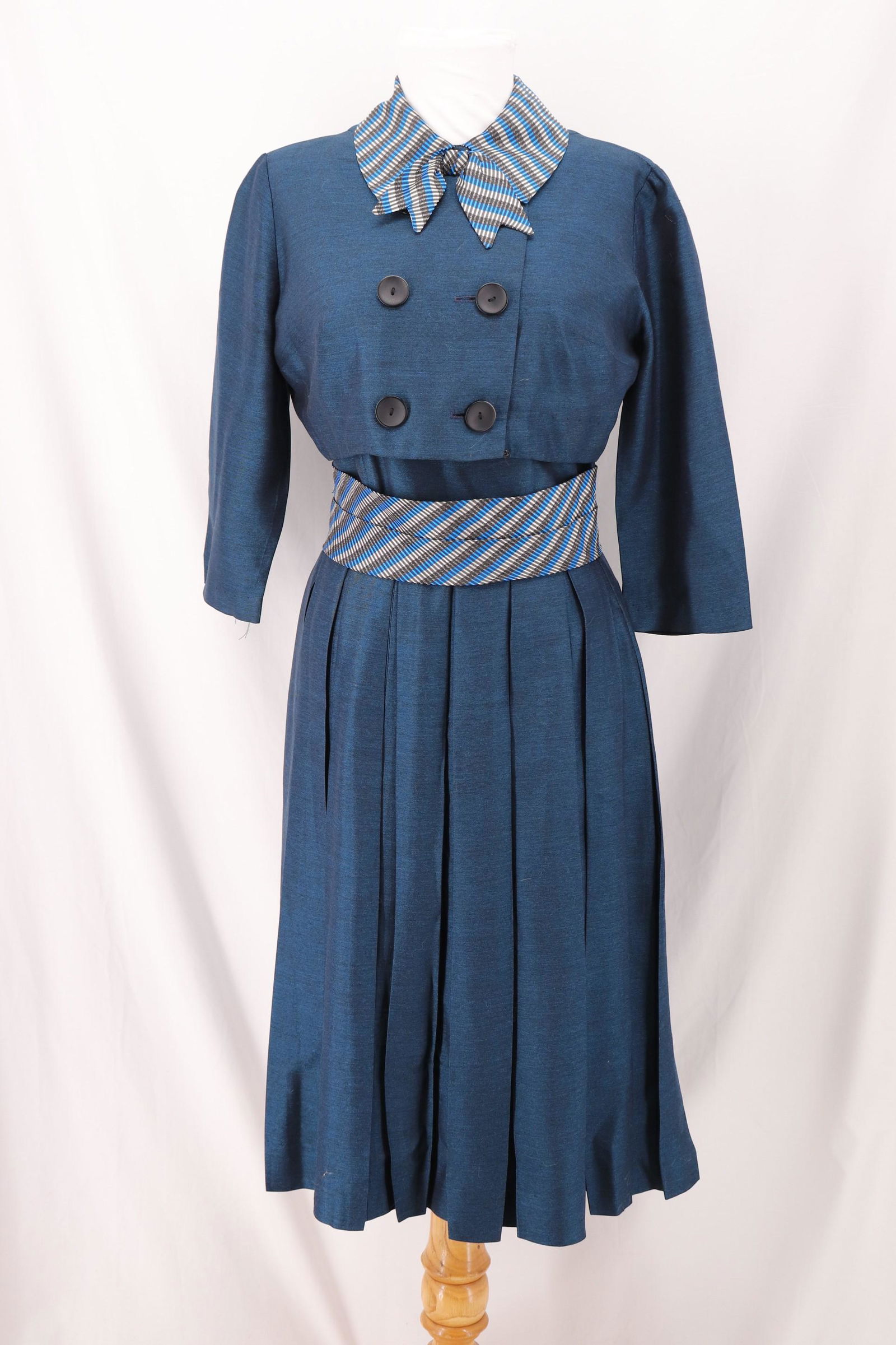 Vintage 1950's 2 Piece Dress & Crop Jacket Set (1 of 12)