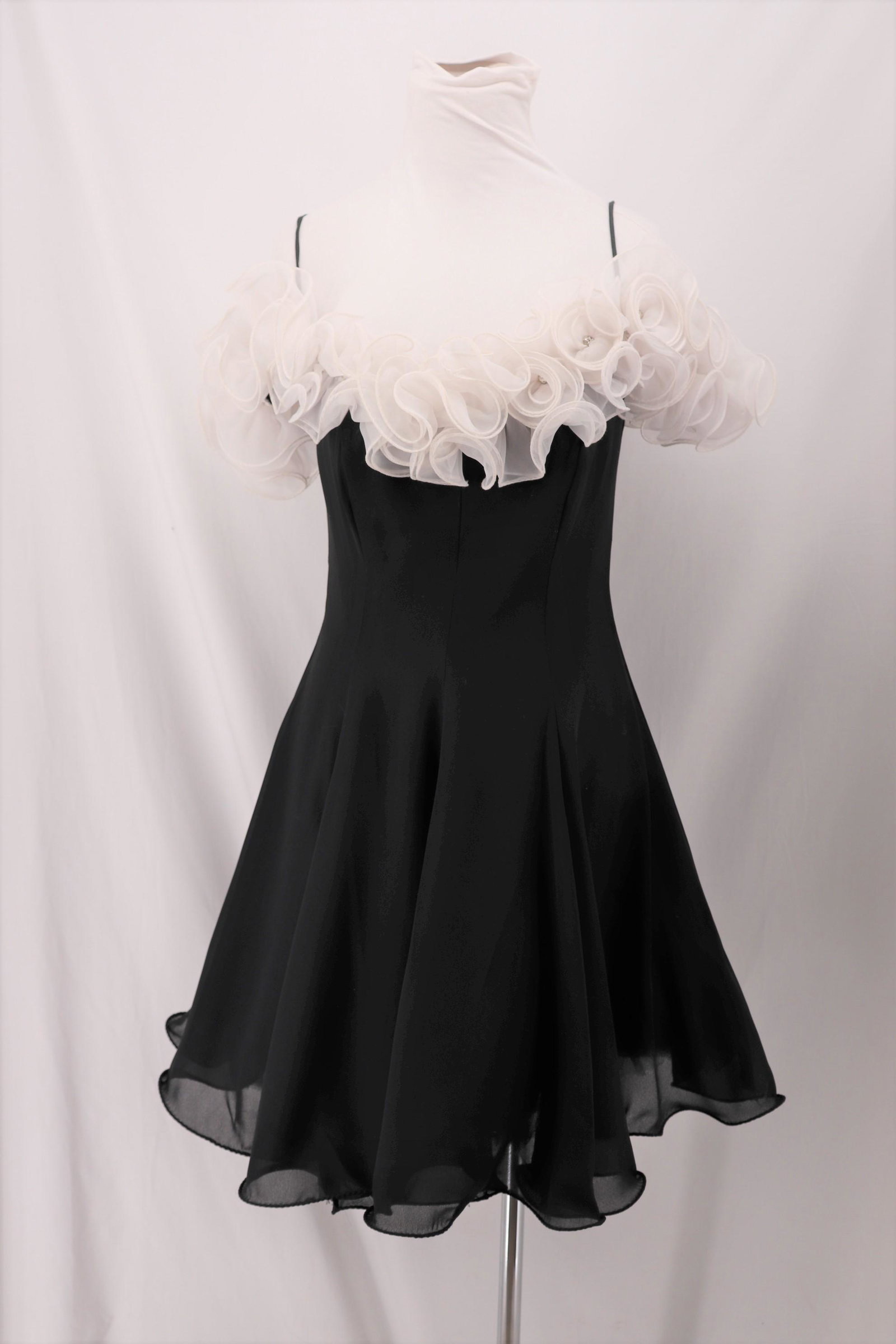 Vintage 1980's LILLIE RUBIN White Ruffled Cocktail: spaghetti Straps, white ruffled bodice with rhinestones, fit and flared scalloped hem skirt, crinoline slip under, back zipper, 100% polyester, approx. 34 bust, 26 waist, deodorant marks, good conditi