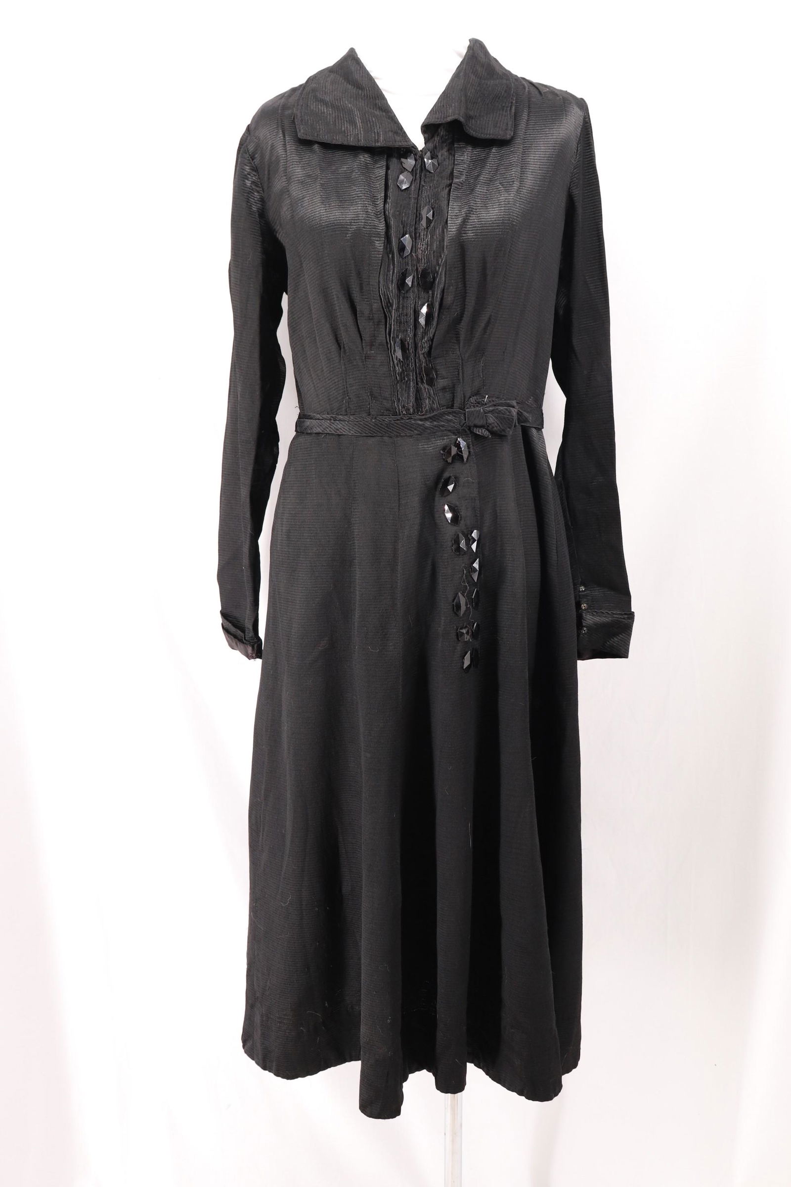 Vintage 1910/20's Black Ribbed Satin Dress (1 of 10)