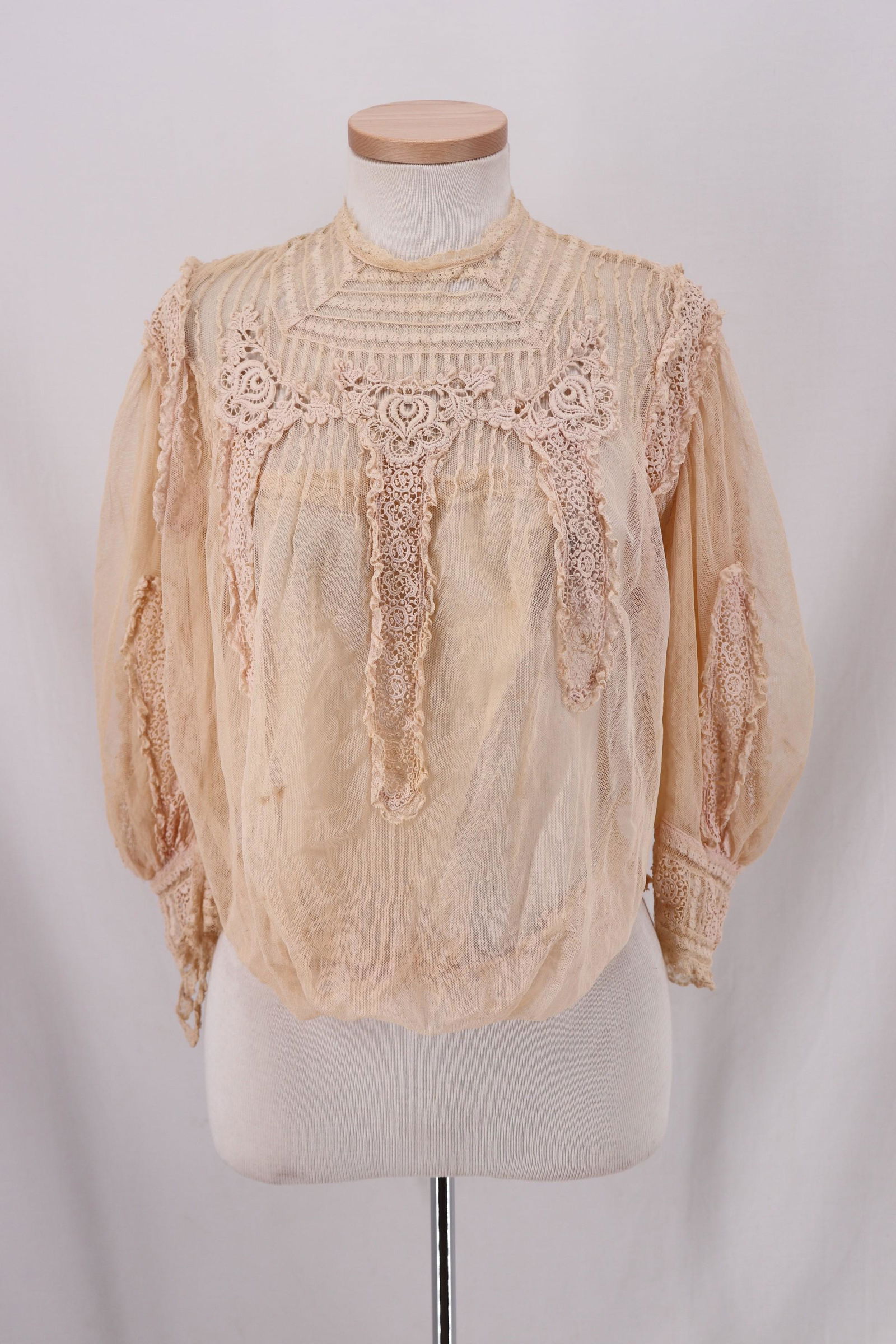 Victorian Lace & Netted Bodice (1 of 15)