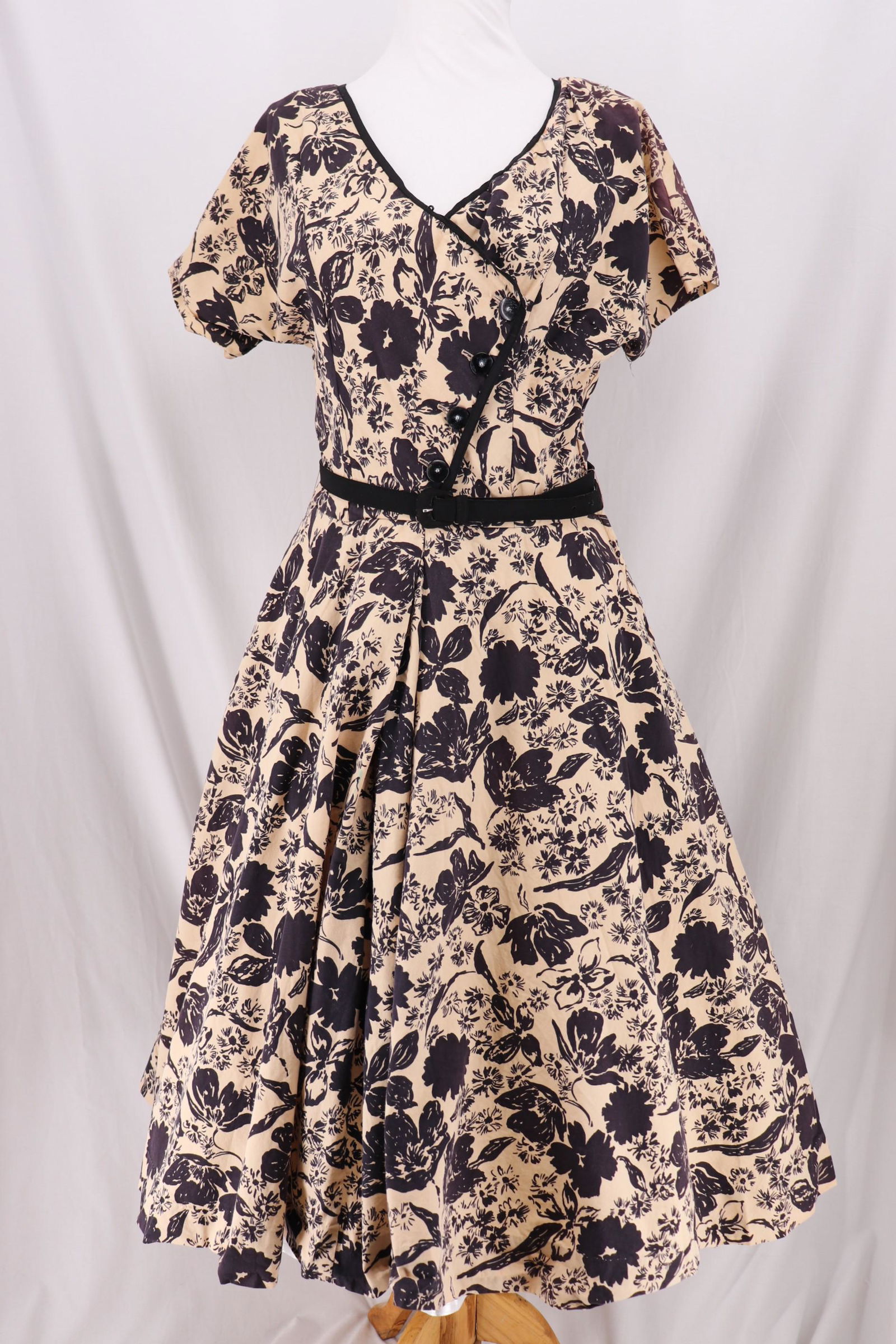 Vintage 1940's Floral Print Cotton Summer Dress (1 of 10)