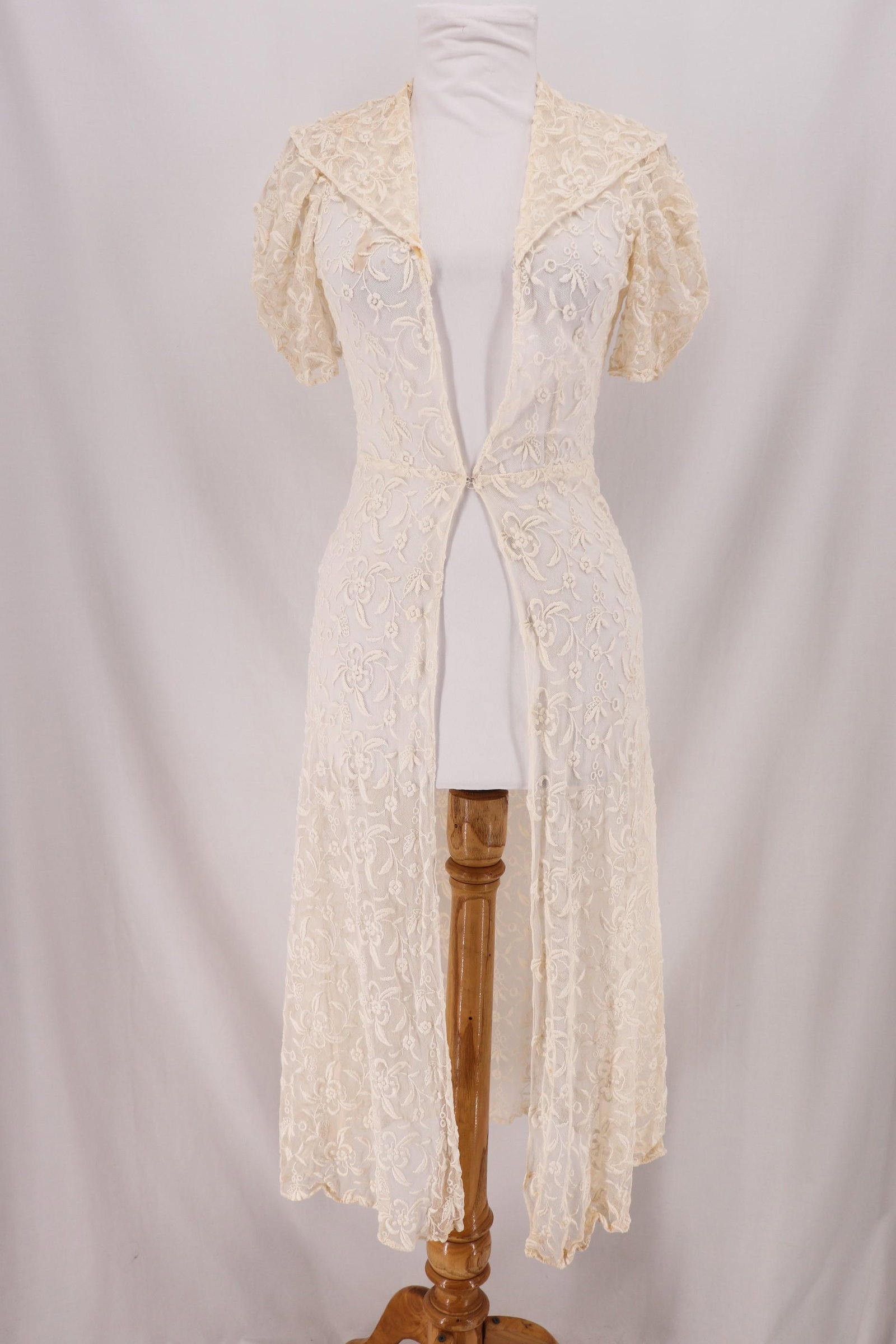 Vintage 1930's Net and Embroidered Duster: sheer net full length short sleeve duster with embroidery all over a few dark spots and tiny holes, see photo's, approx. 28 bust, 22 waist