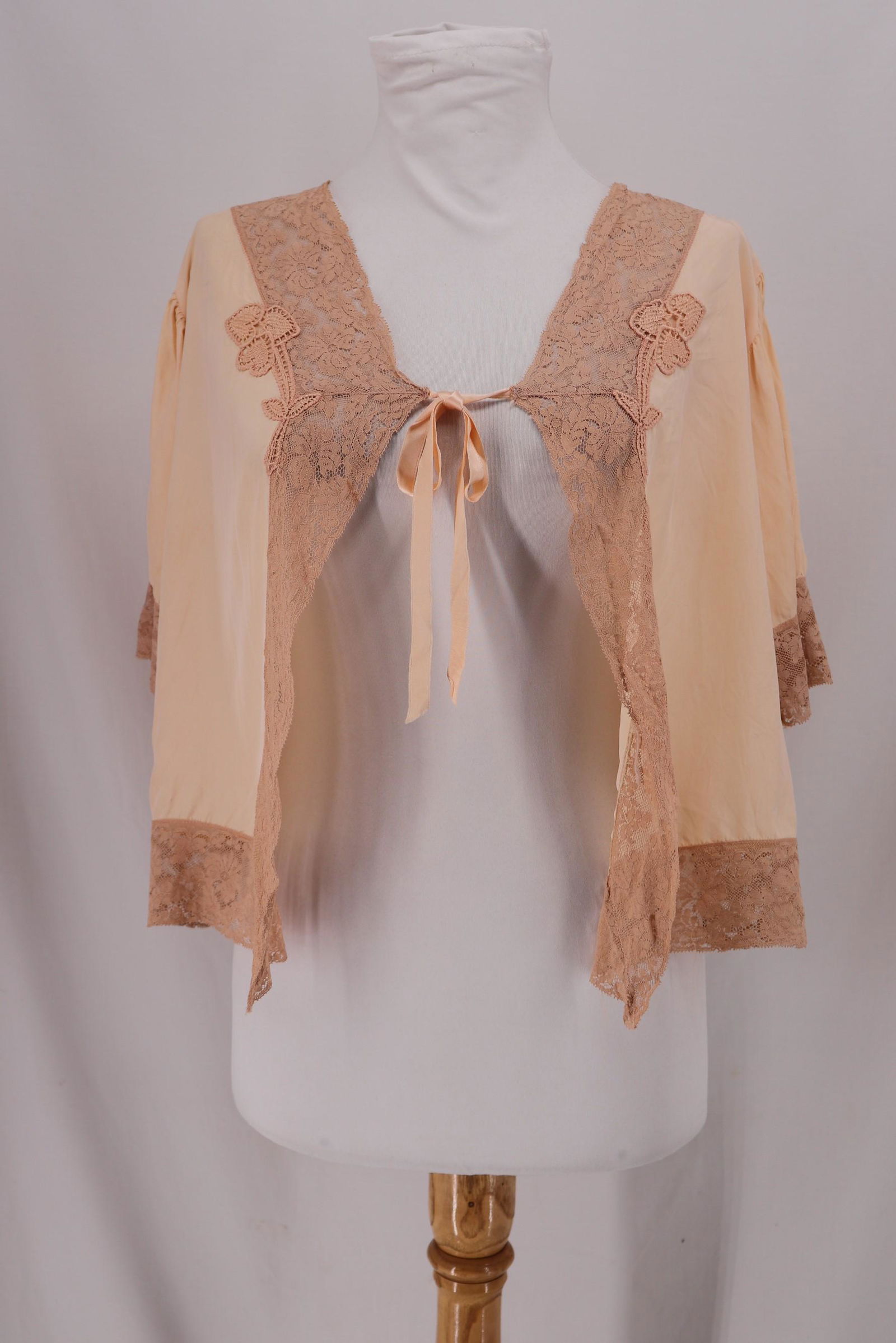 Vintage 1940's Rayon & Lace Bed Jacket (1 of 10)