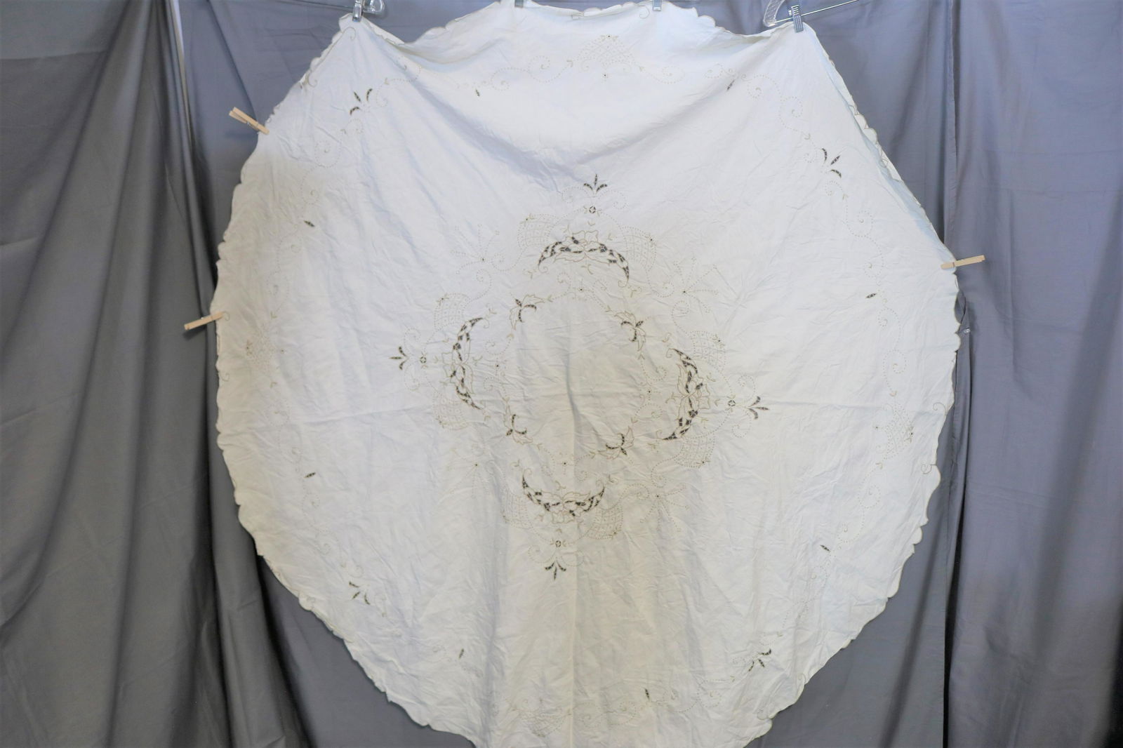 Vintage Round Embroidered Madeira Linen Table Cloth (1 of 4)