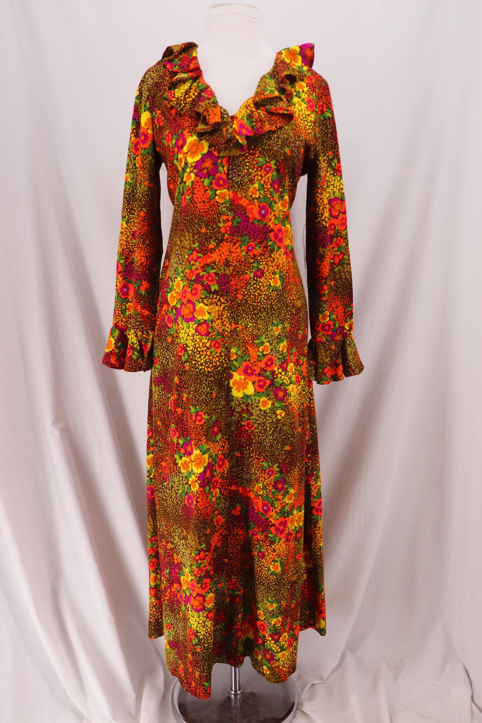 Vintage 1970's Floral Maxi Dress (1 of 10)