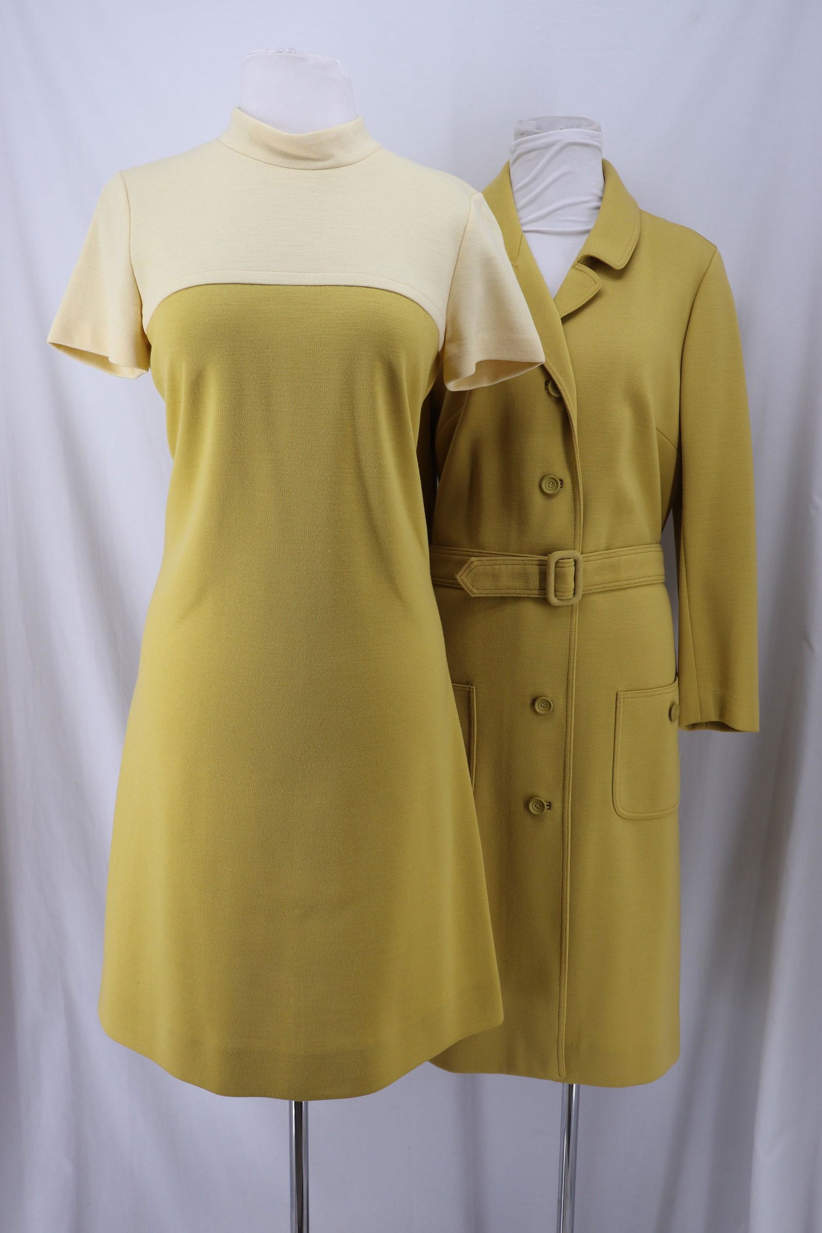 Vintage 1960's 2PC Shift Dress and Coat Butte Knit (1 of 13)