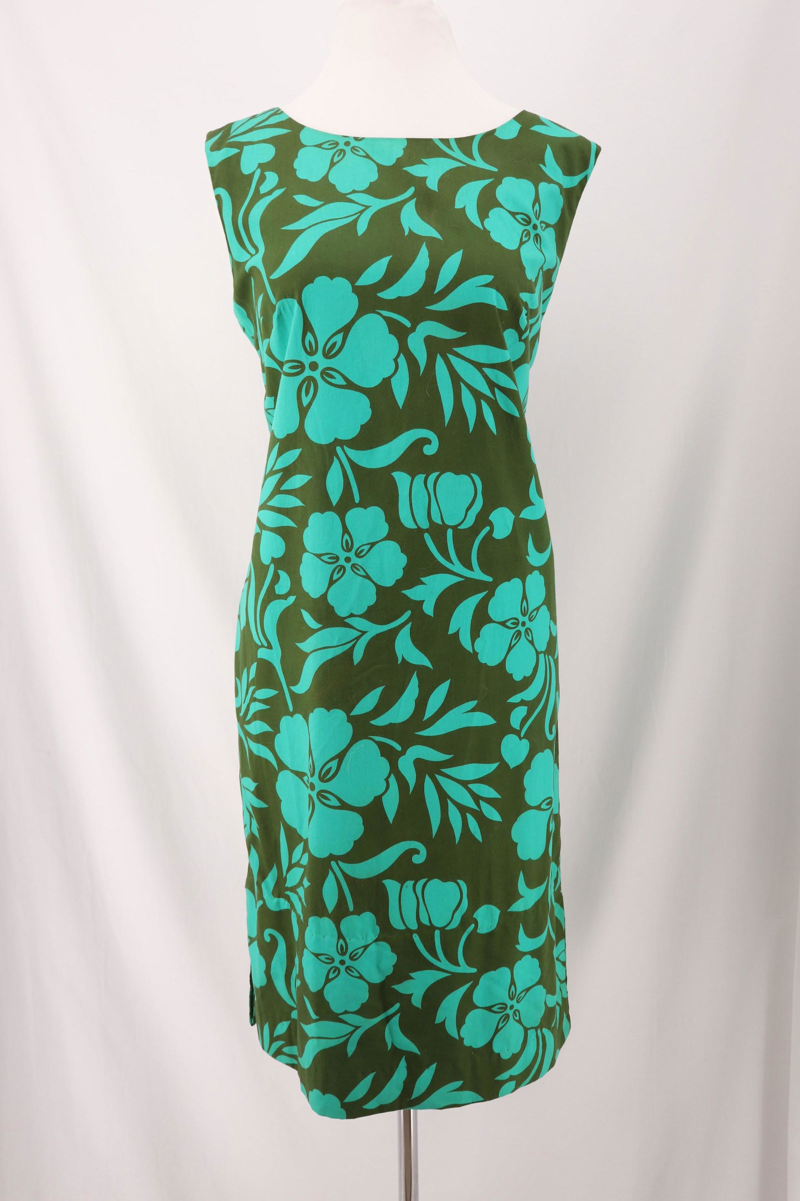 Vintage 1960's Ui-Maikai Hawaiian Beach Dress: cotton floral sleeveless, bateau neck dress, 9" Hem if let down will make it a maxi dress. Needs seam repair at side leg slit, has right side pocket, Approx. 40" Bust/Waist good condition see photos.