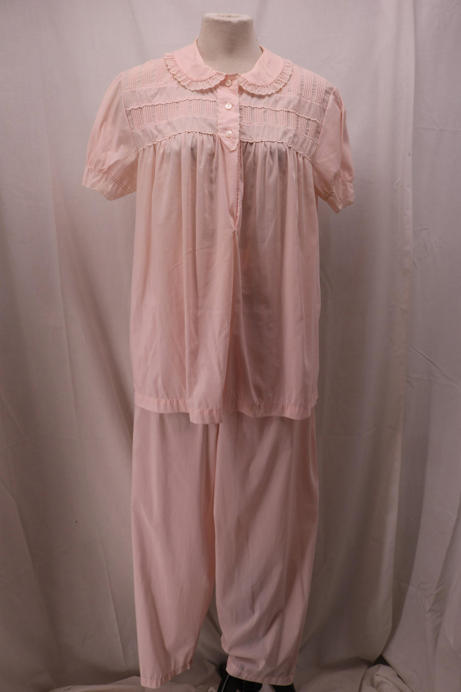 Vintage 1960's Barbizon Cotton Blend Ladies Pink Pajama (1 of 6)