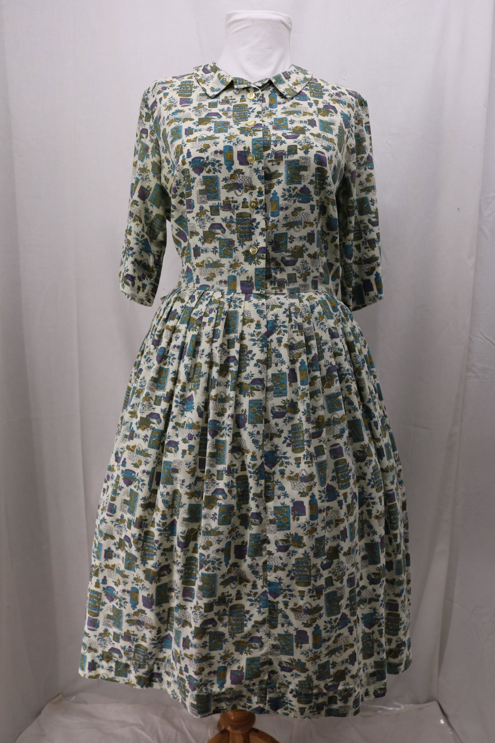 Vintage 1950's Printed Cotton Shirt Waist Dress (1 of 6)