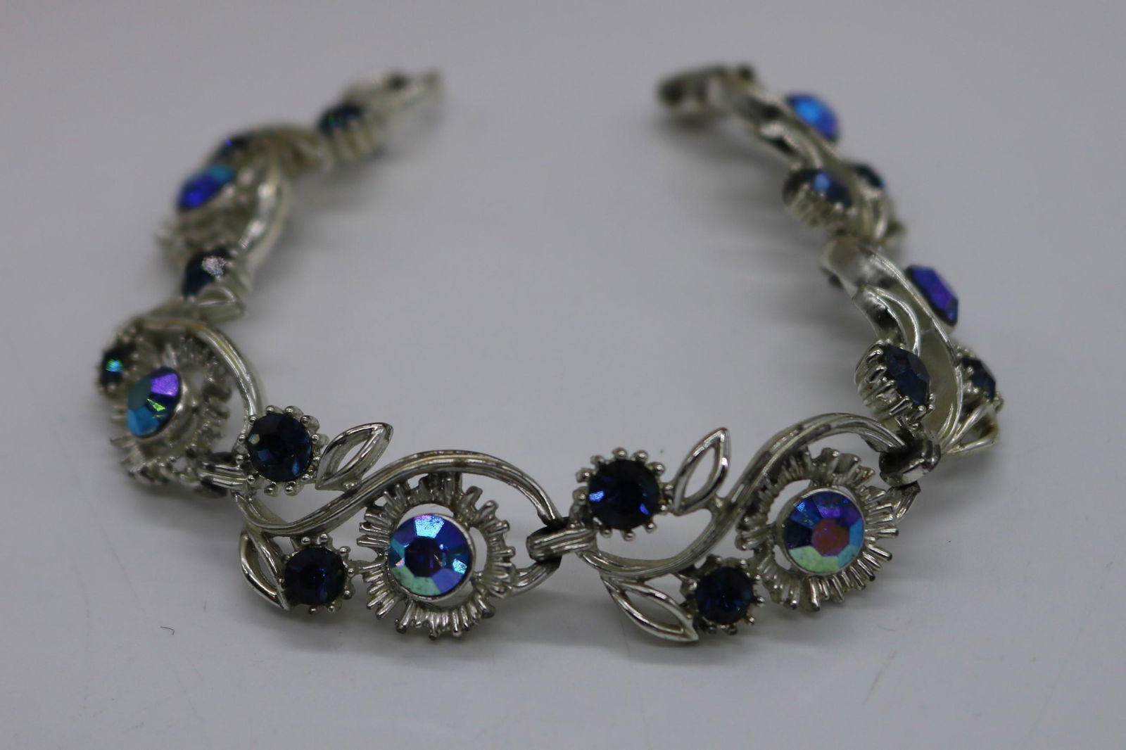 A signed Lisner vintage silver tone bracelet with blue (1 of 2)