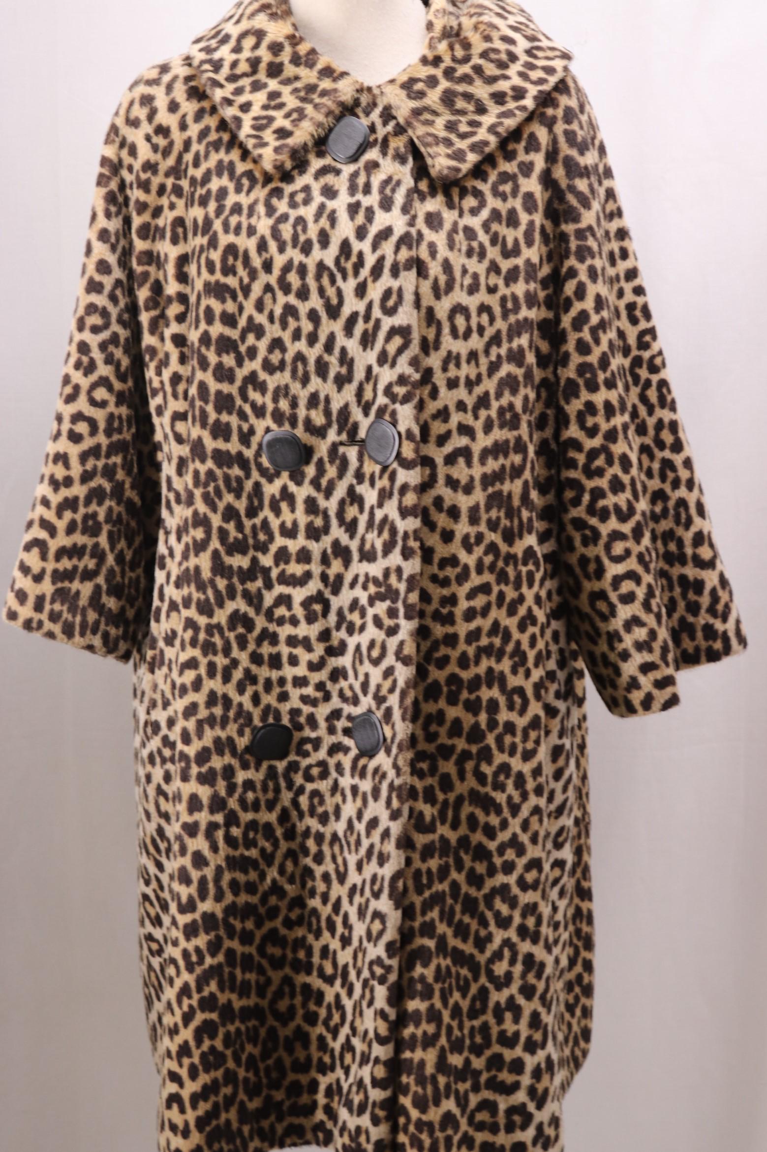 Vintage 1960's Ladies Cheetah Print Faux Fur Coat (1 of 7)