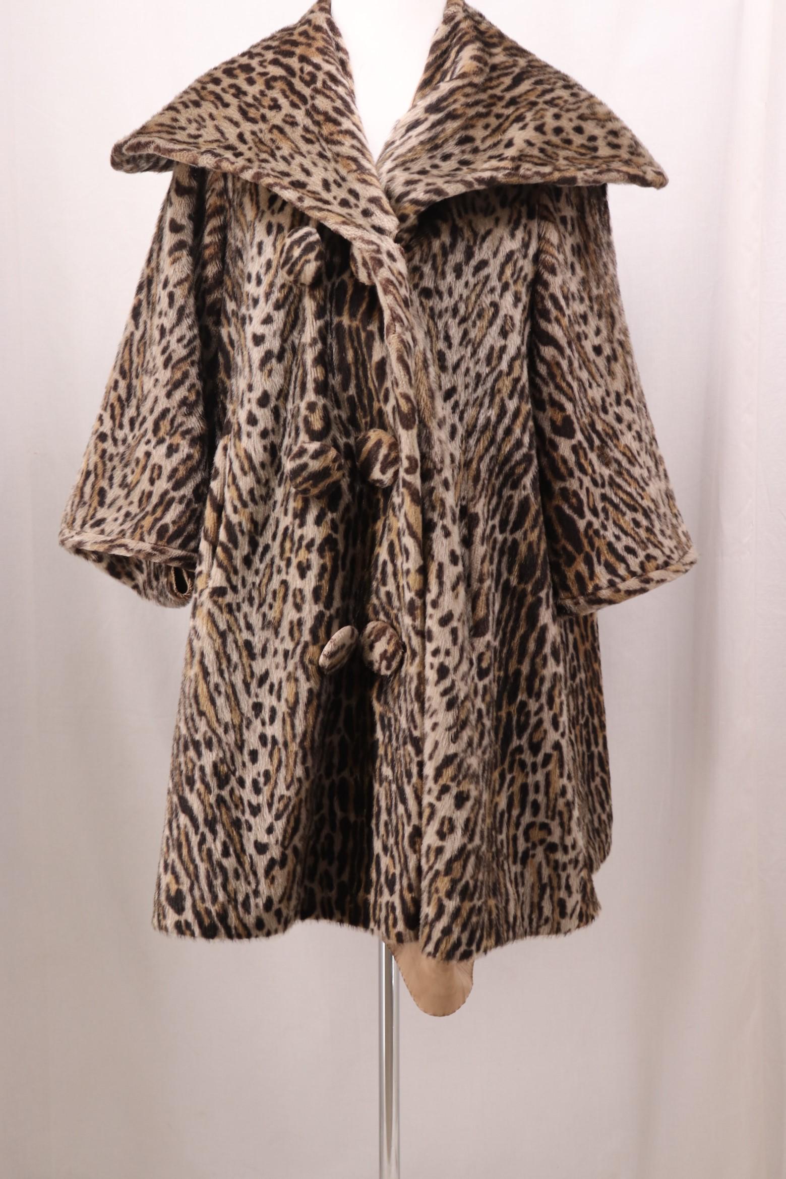 Vintage 1950's Ladies' Leopard Print Faux Fur Coat (1 of 9)
