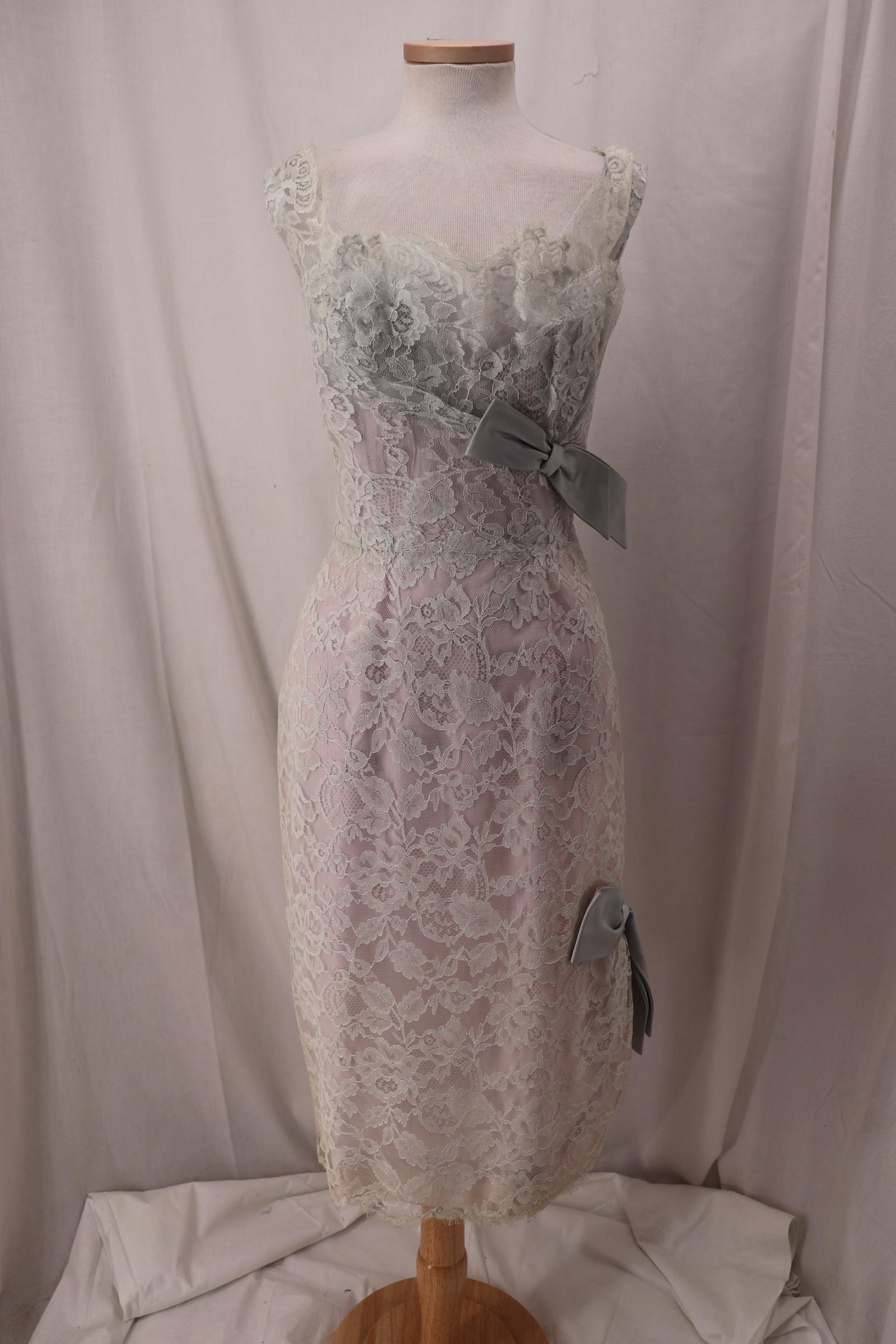 Vintage 1950's Lace Ceil Chapman Wiggle Cocktail Dress (1 of 5)