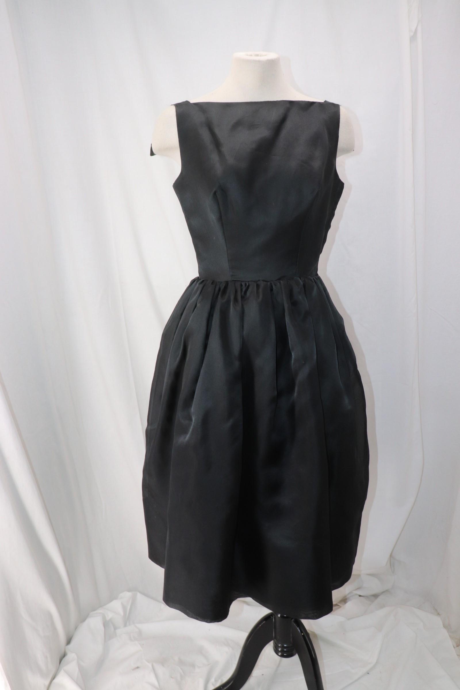 Vintage 1950's Lanz Original Little Black Dress (1 of 6)