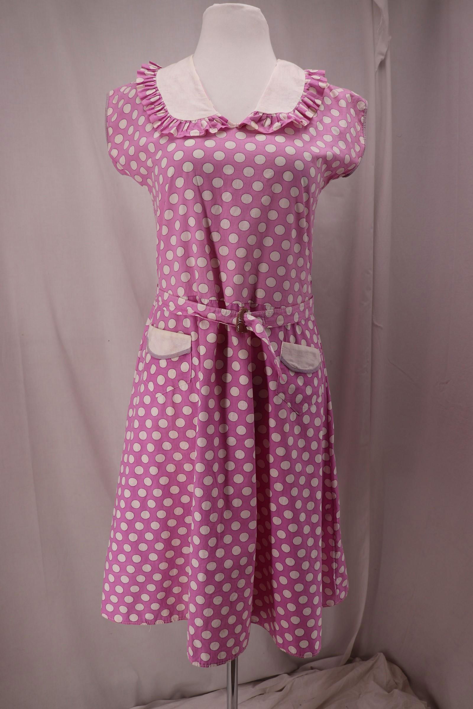 Vintage 1930's Pink Polka Dot Dress (1 of 5)