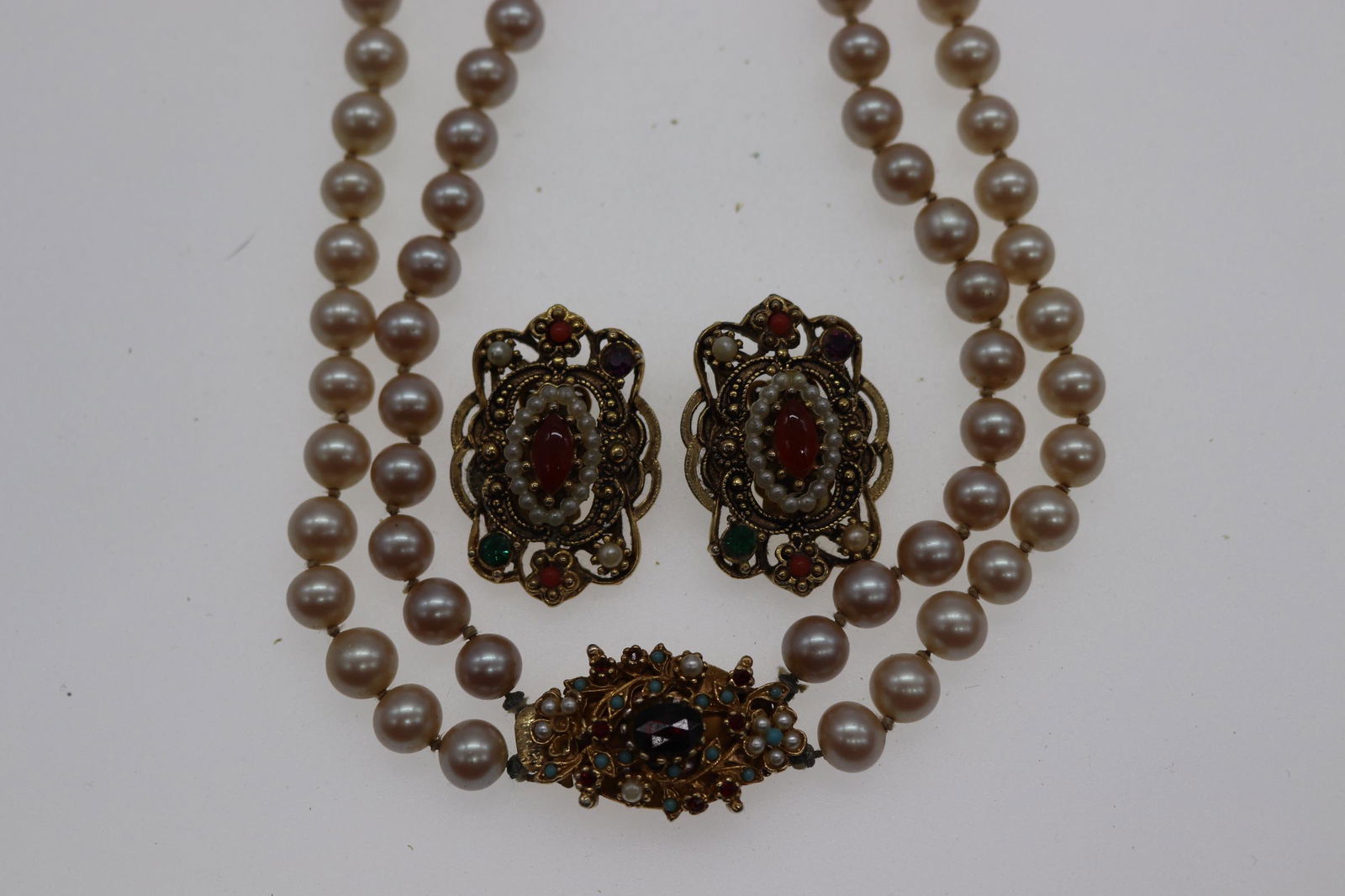 Vintage Pearl-like Beaded Necklace & Gold-Tone Filigree (1 of 7)