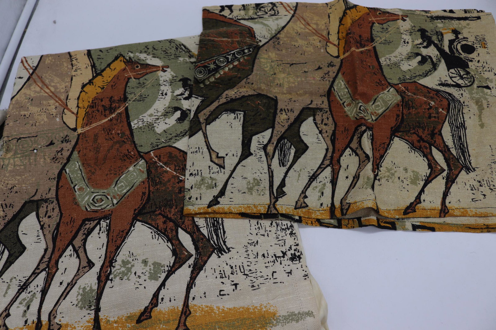 Lot of 3 Vintage Horse Print Linen Fabric Remnants (1 of 4)