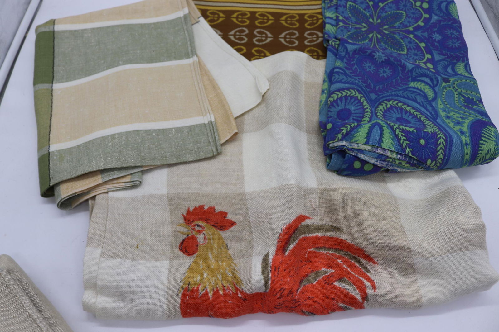 Lot of 4 Vintage MidCentury Kitchen Table Linens Mar 14, 2022