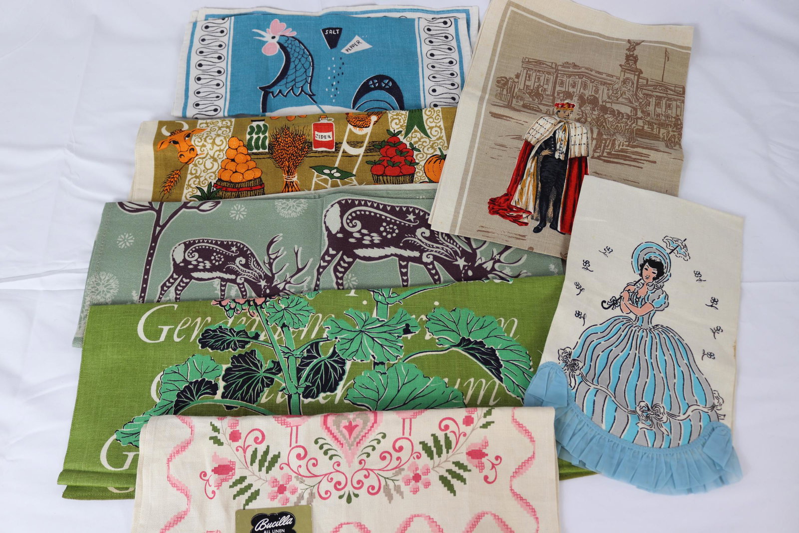 Lot of 7 Vintage Novelty Kitchen Towels (1 of 15)