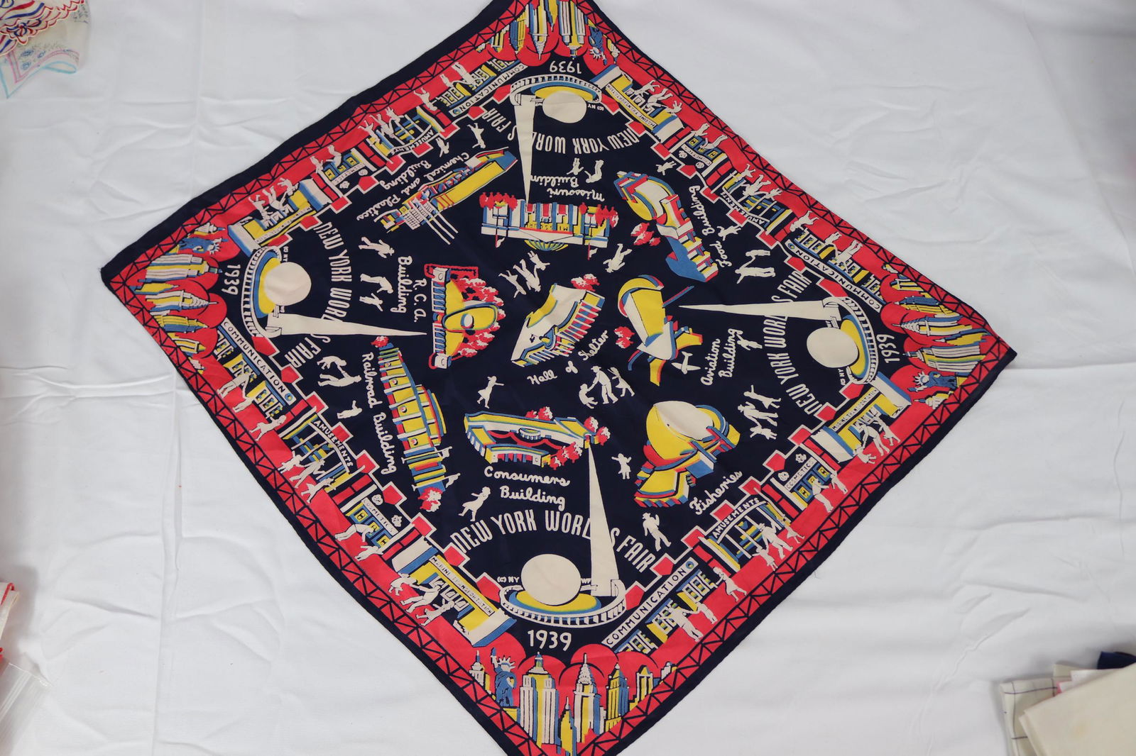 Vintage 1939 New York Worlds Fair Handkerchief: see photos.