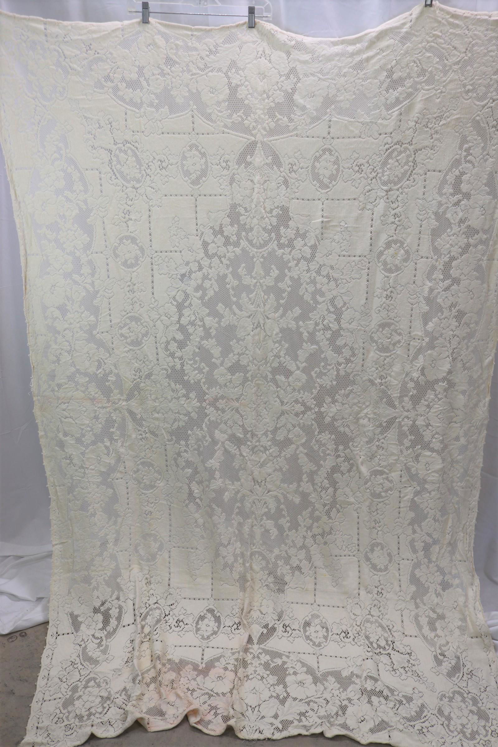 Vintage Quaker Lace Tablecloth: approx. 84x62, see photos for stains & damage.