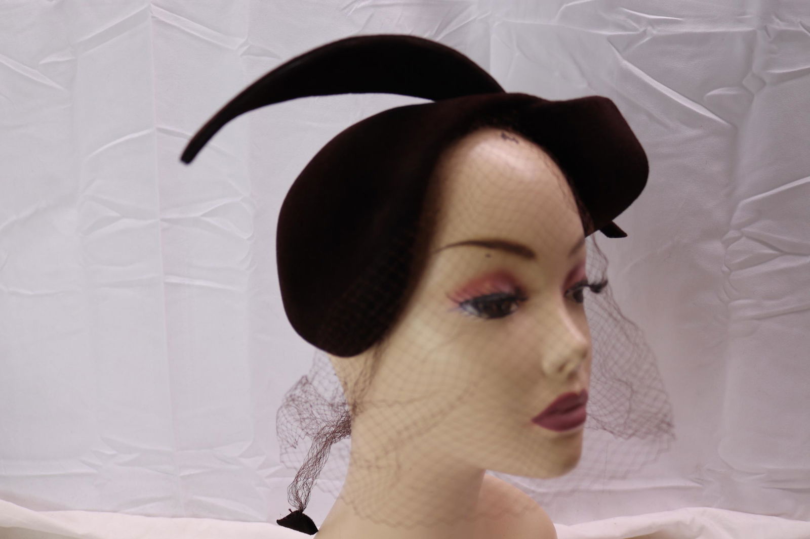 Vintage 1950's Contessa Velour Capulet Hat With Netting (1 of 5)