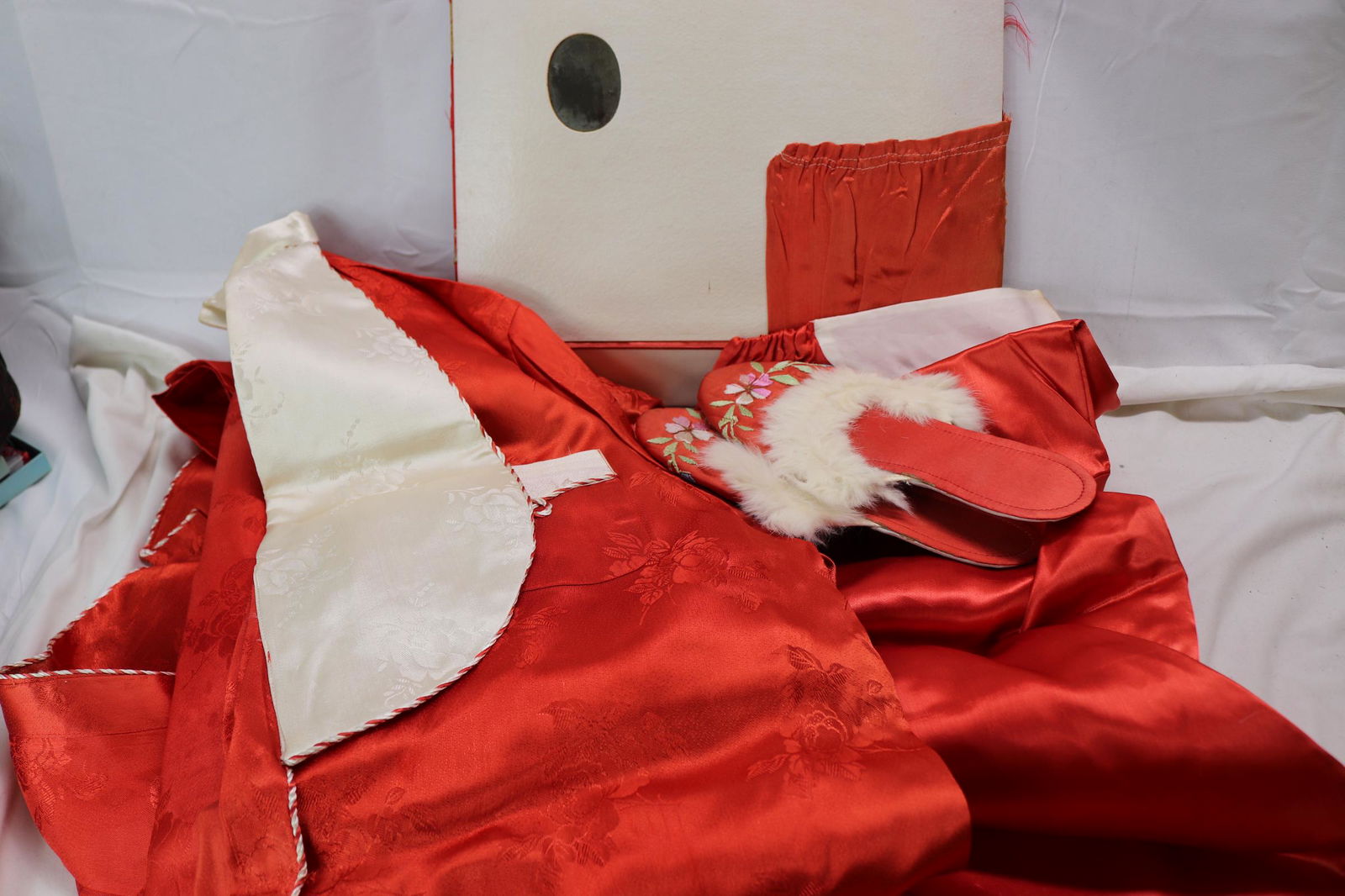 Vintage 1940's Old Store Stock Pajama & Slippers Set (1 of 11)