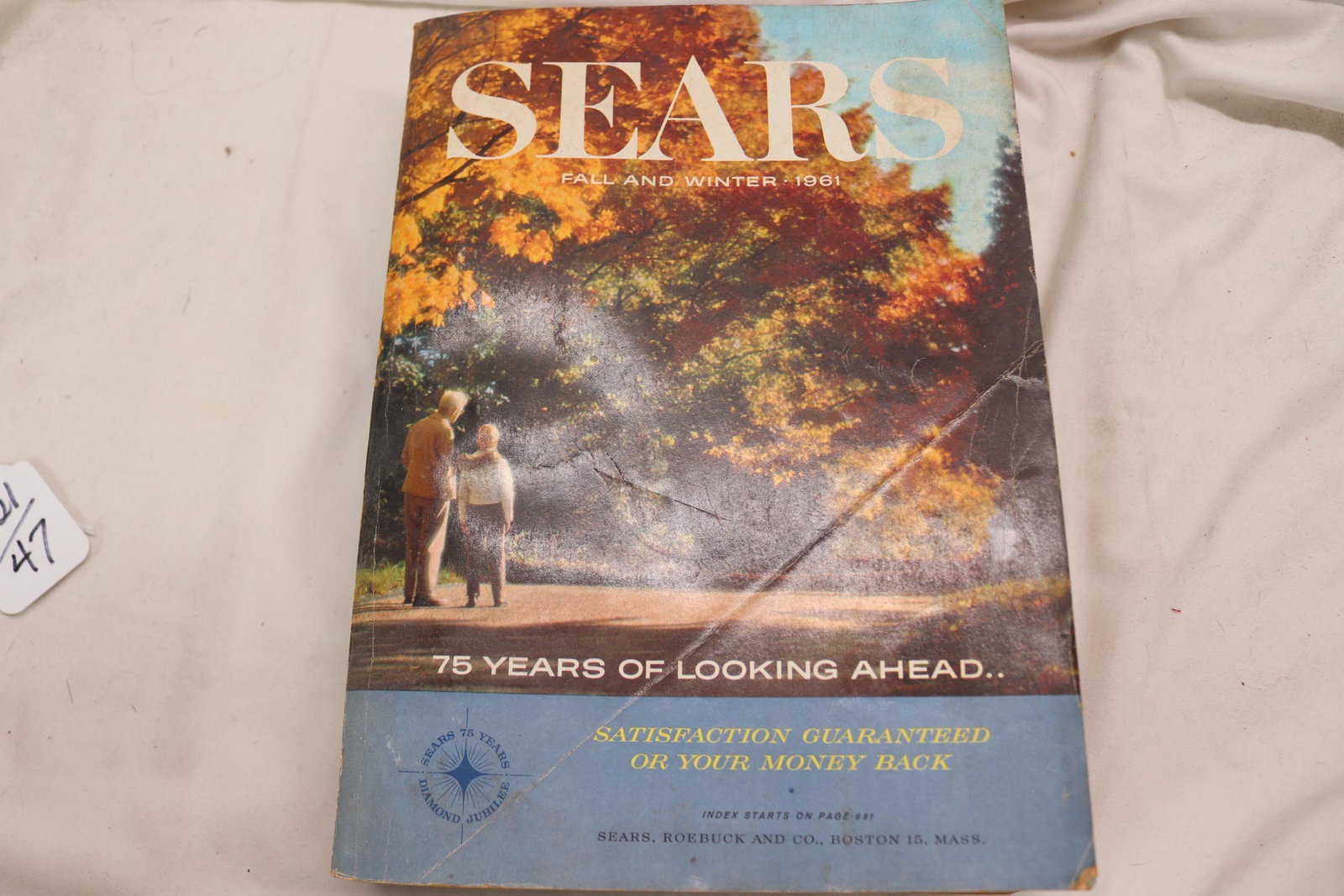 Vintage 1961 Sears Fall & Winter Catalog: great advertisements, see photos.