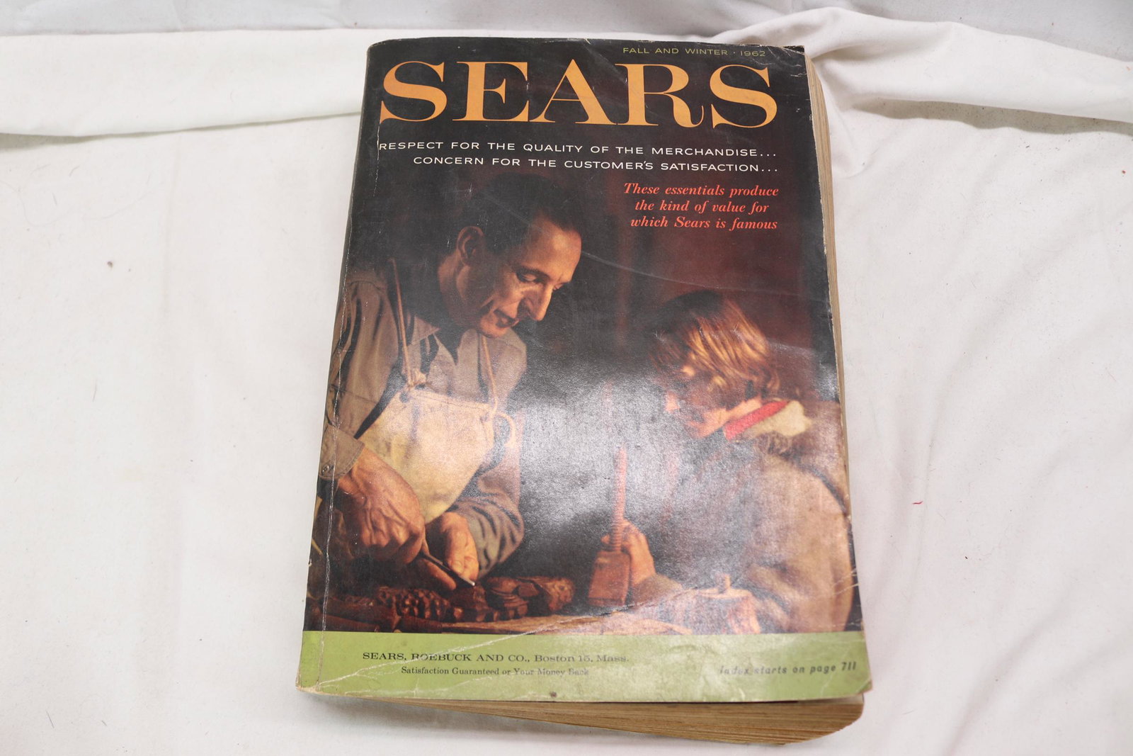 Vintage 1962 Sears Fall & Winter Catalog: great advertisements, see photos.
