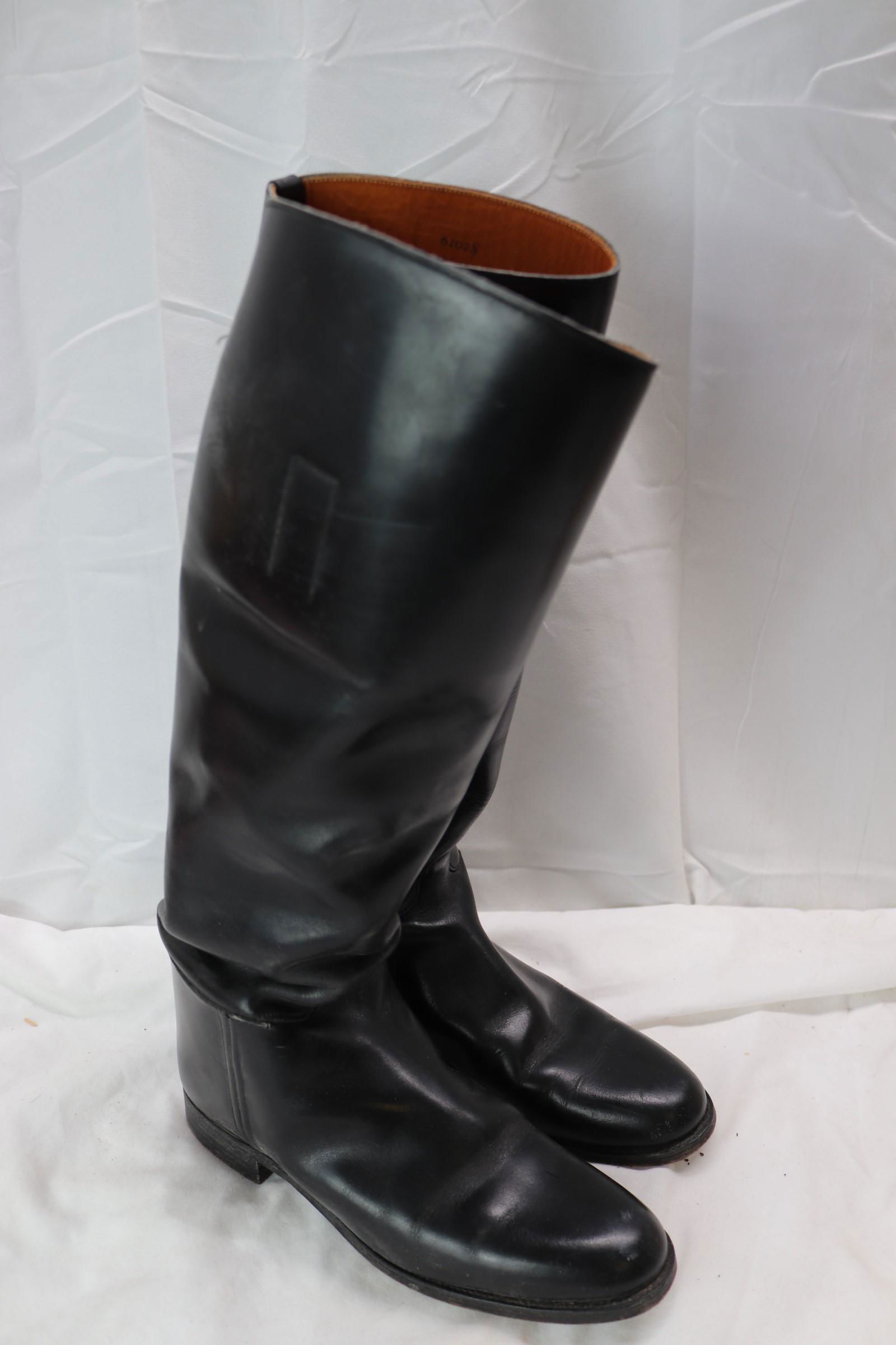 Vintage The Windsor Black Leather Equestrian Riding Boots (1 of 4)