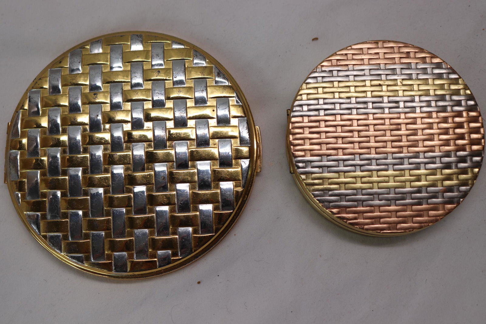 Lot of 2 Vintage Compacts With Basket Weave Designs (1 of 8)