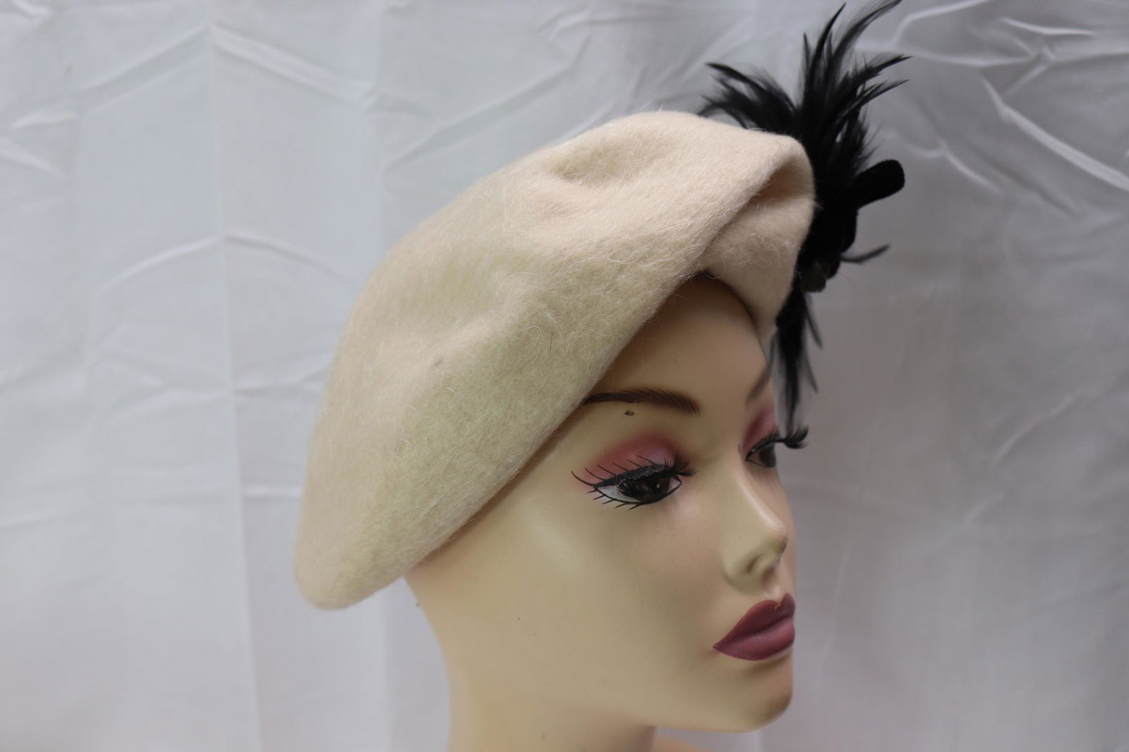 Vintage 1940's Merrimac Hat Corp Wool Capulet With Feathers (1 of 5)