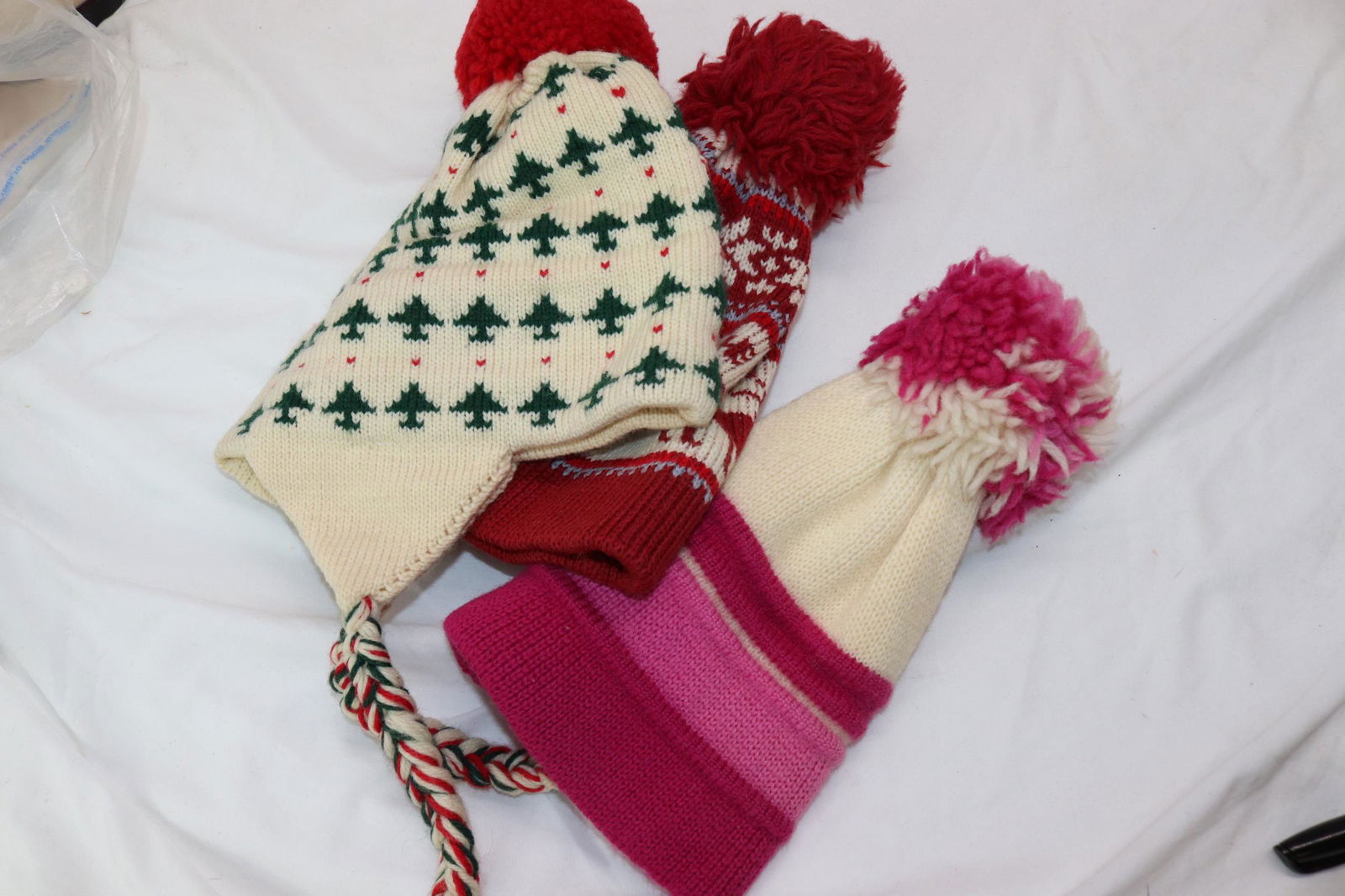 Lot of 3 Vintage 1970's Ladies Wool Ski Hats (1 of 13)