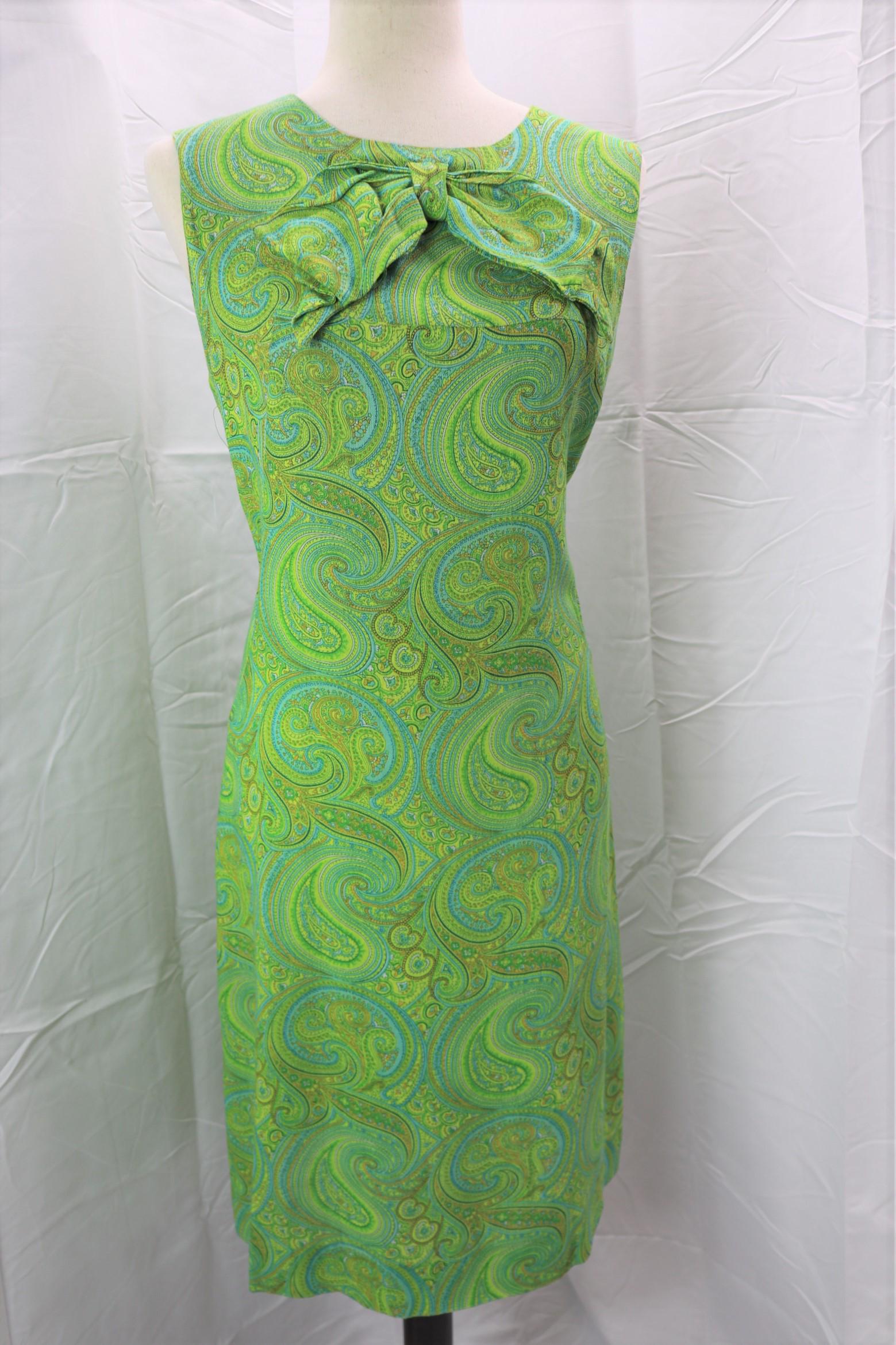 Vintage 1960's Green Paisley Shift Dress (1 of 6)