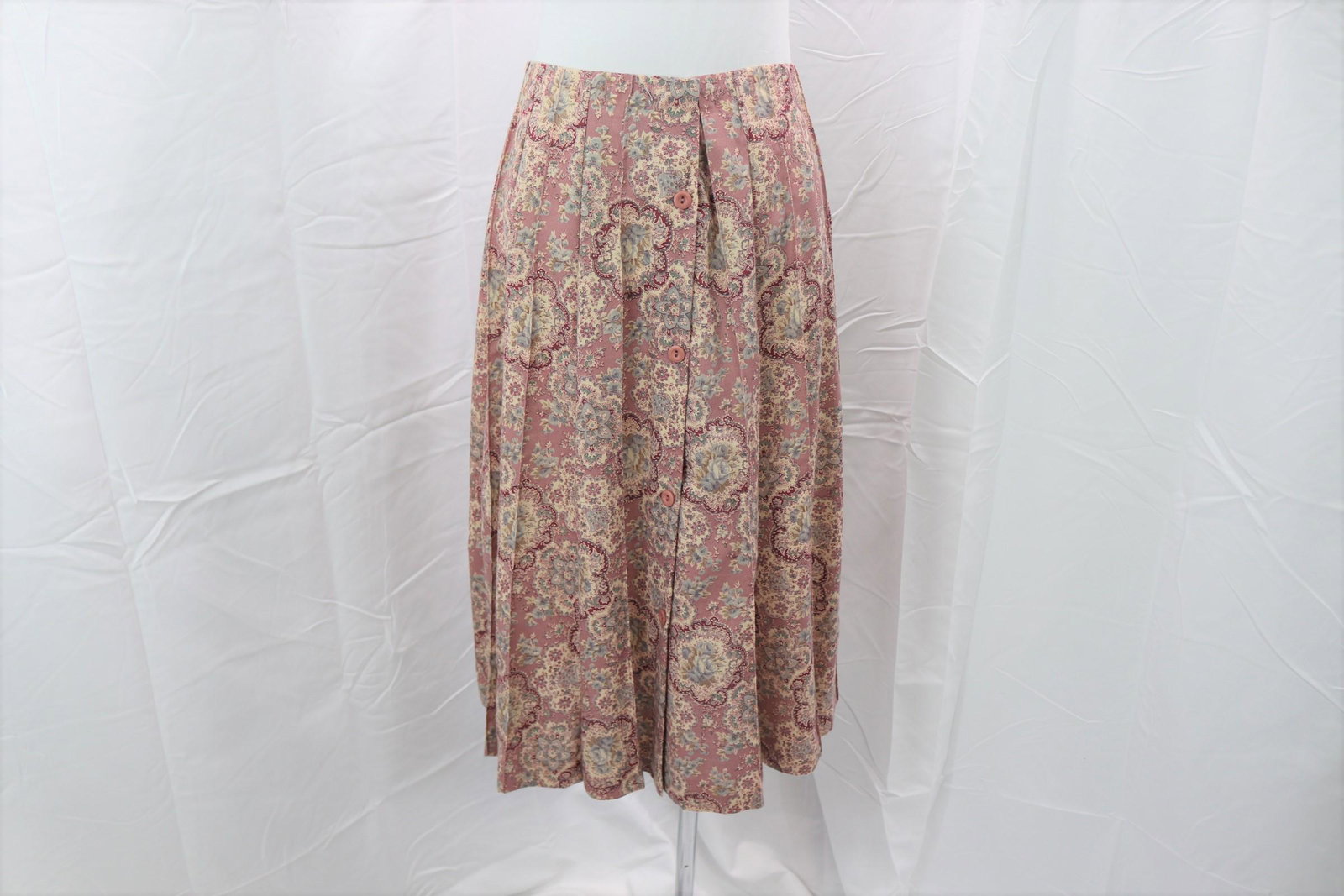 Vintage 1970's Romantic Print Pleated Button Up Skirt: approx. 29 waist, missing waist drawstring, see photos.