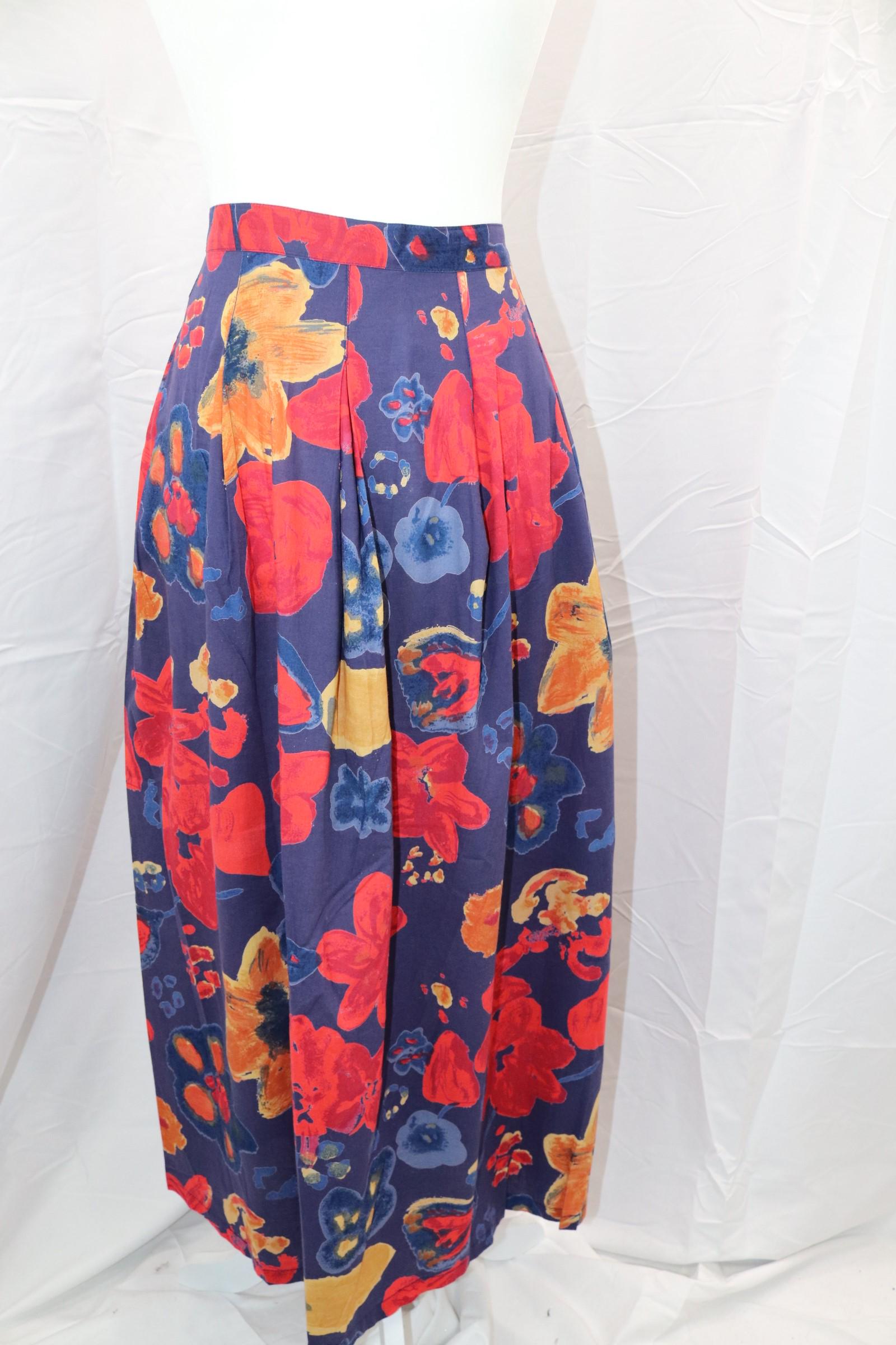 Vintage Monsoon Floral Maxi Skirt: approx. 40 waist, good condition, see photos.